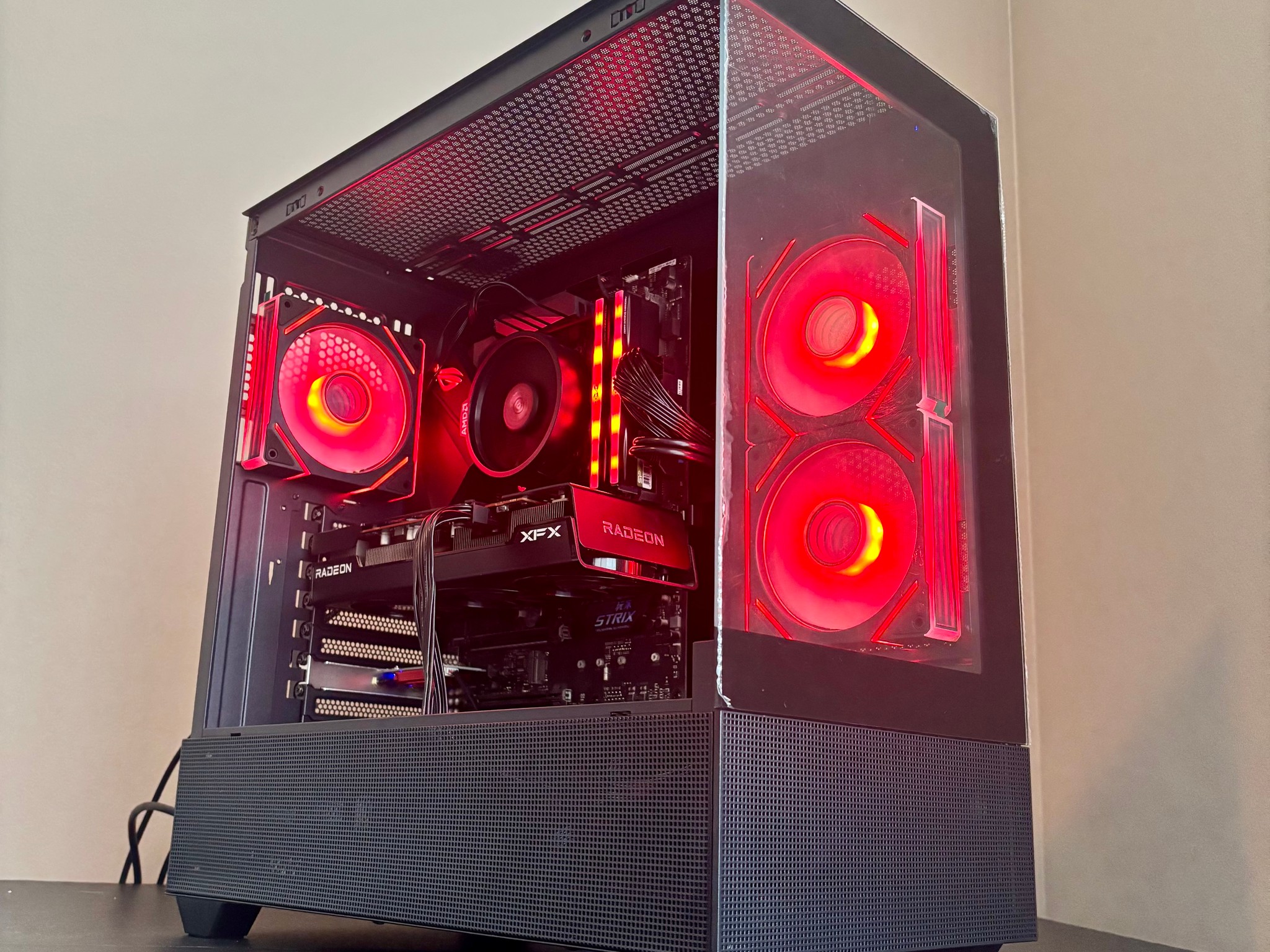 Radeon RX 6600 XT Custom Gaming PC - Ryzen 3 3100