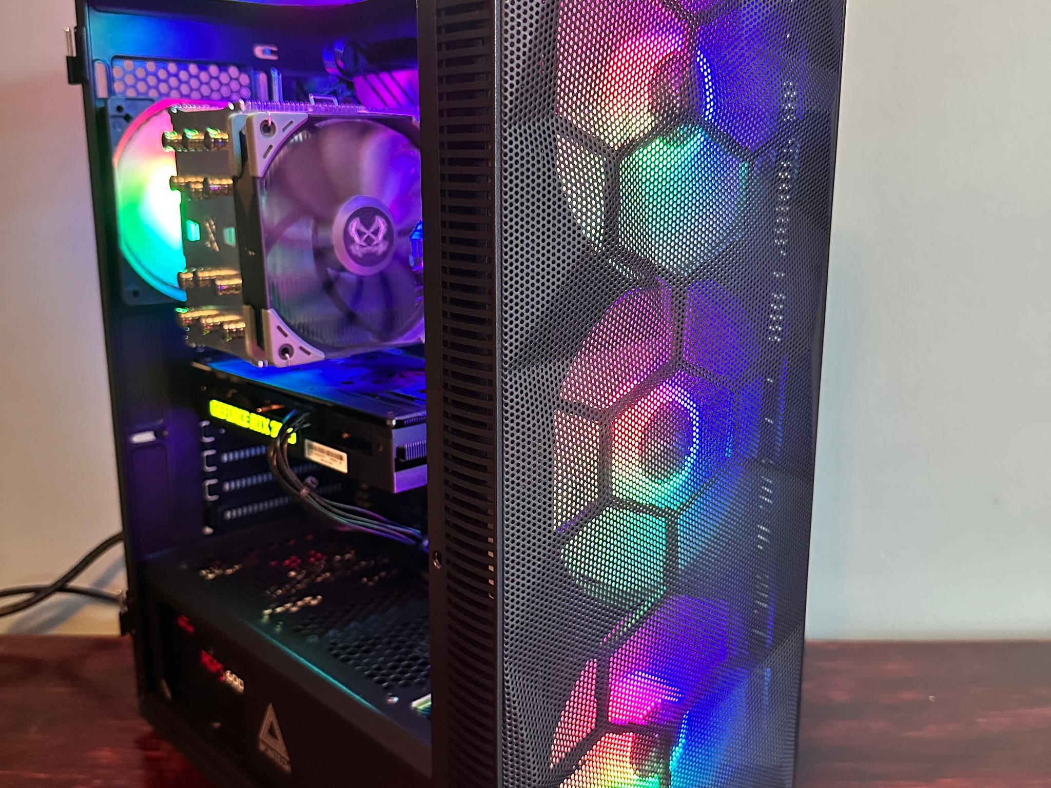 HAWKEYE | R5 3600XT | RTX 3060 12GB | 32GB DDR4 | 512GB NVME | Win 11