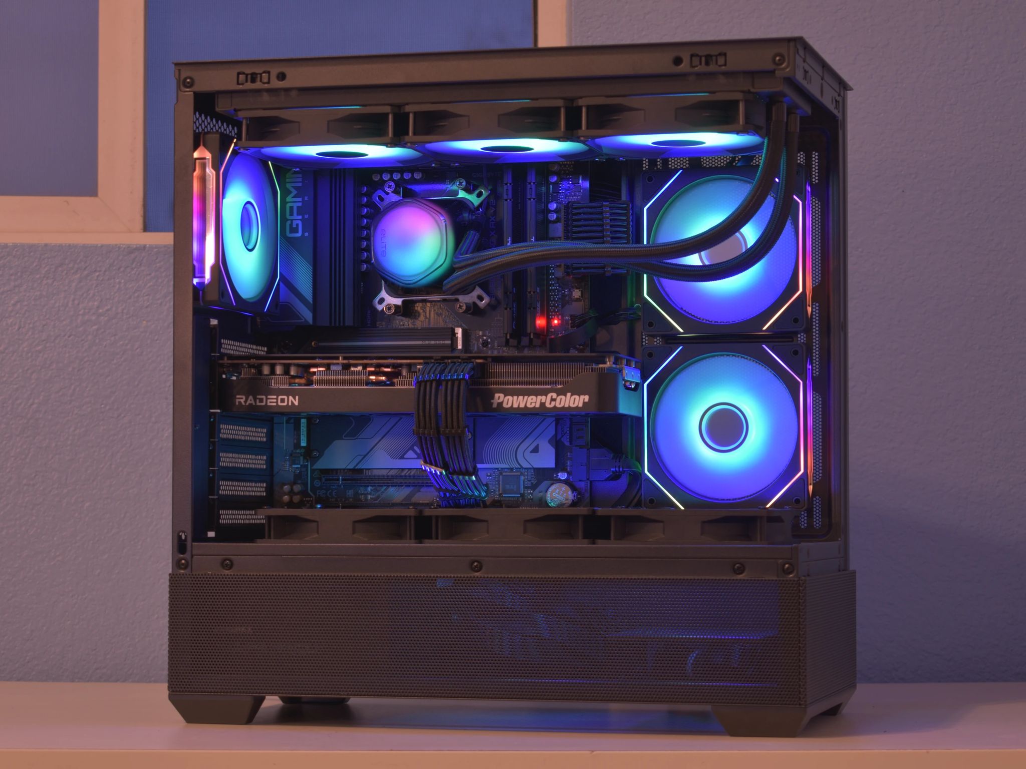 🚀Performance Gamer🚀 Ryzen 7 9700X | AMD RX 9070XT 16GB | 32GB DDR5 | 2TB nVME SSD | White RGB+Wifi