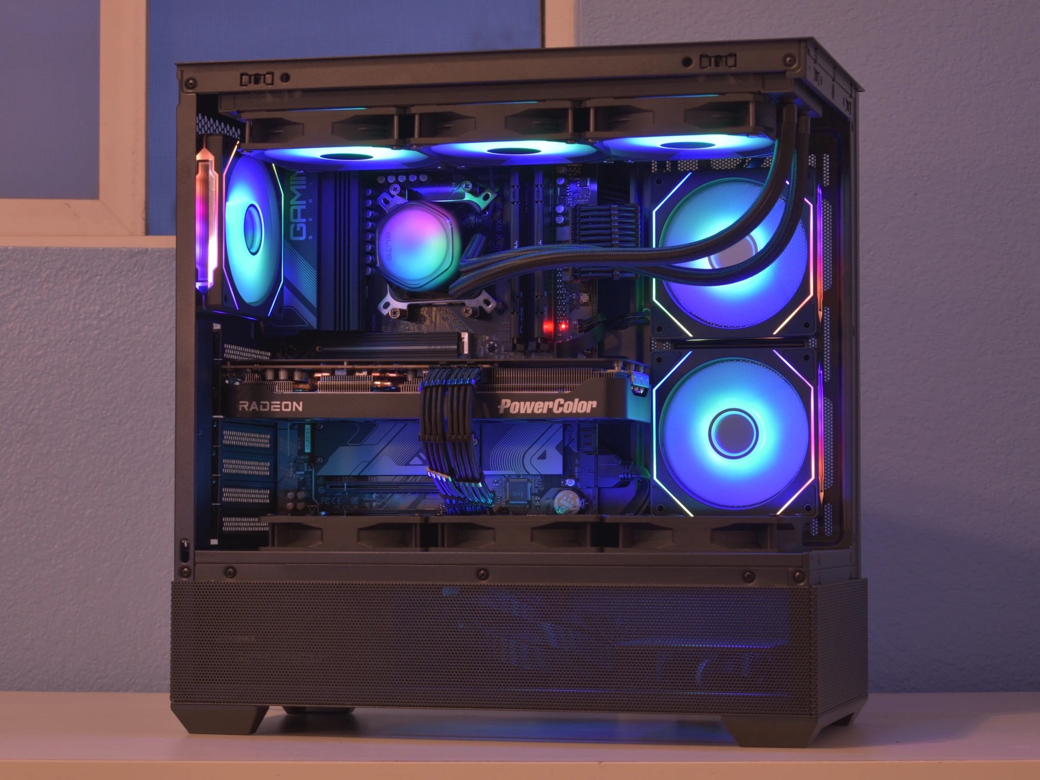 🚀Performance Gamer🚀 Ryzen 7 9700X | AMD RX 9070XT 16GB | 32GB DDR5 | 2TB nVME SSD | White RGB+Wifi