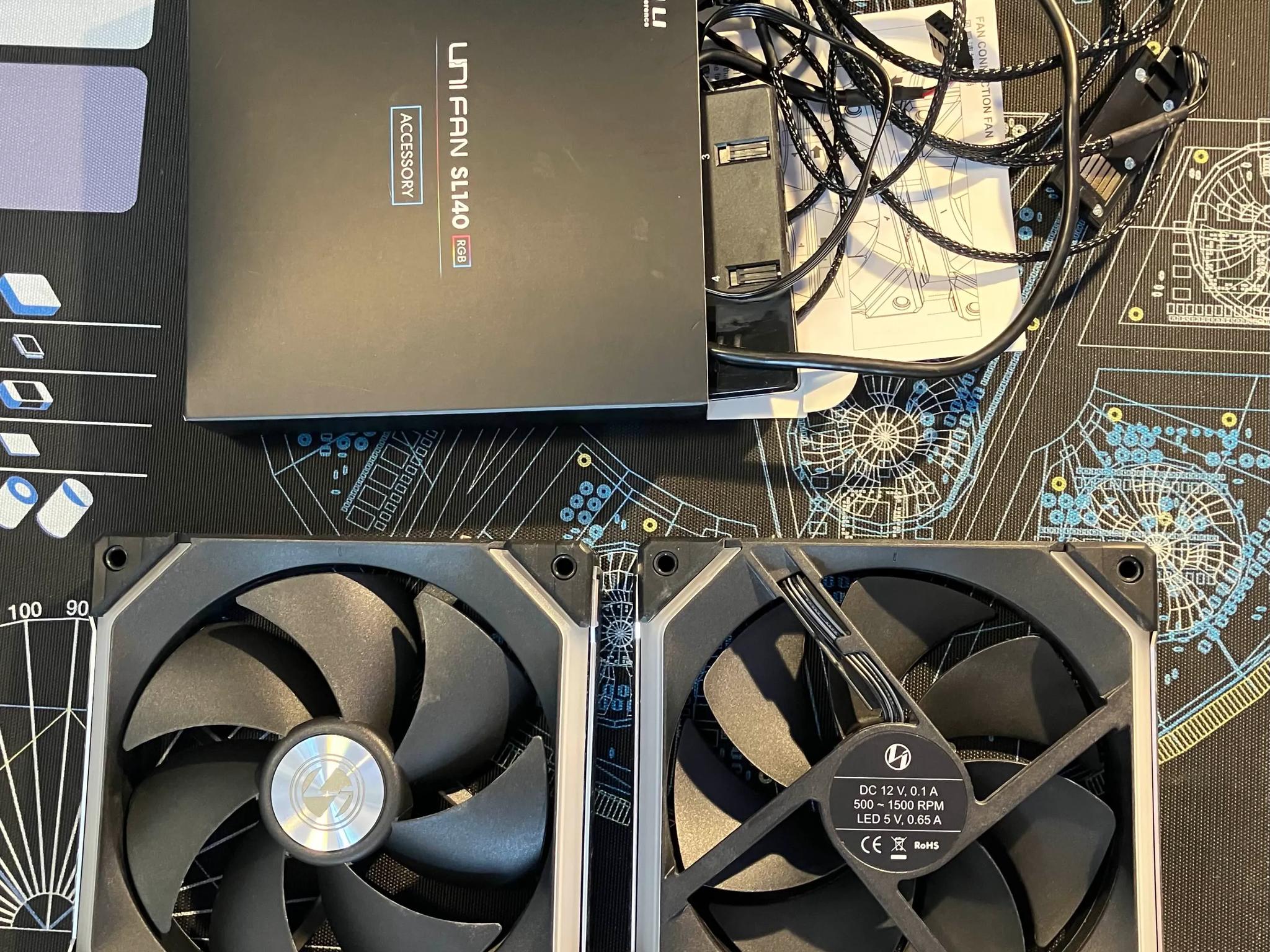 2 Pack - Lian Li Uni Fan SL140