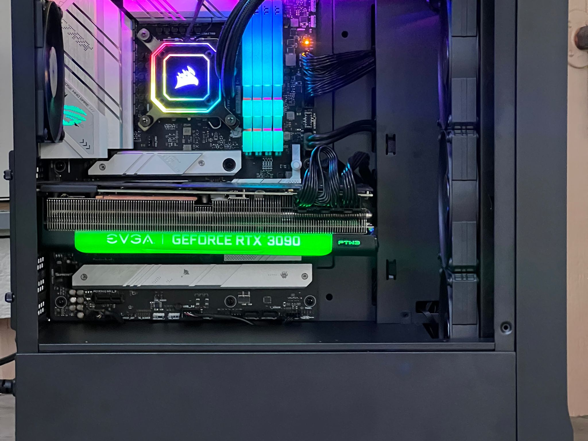 ⬛️Black Wood🪵RTX 3090 | i9 12900k | 32GB Ram | 1.7TB Storage