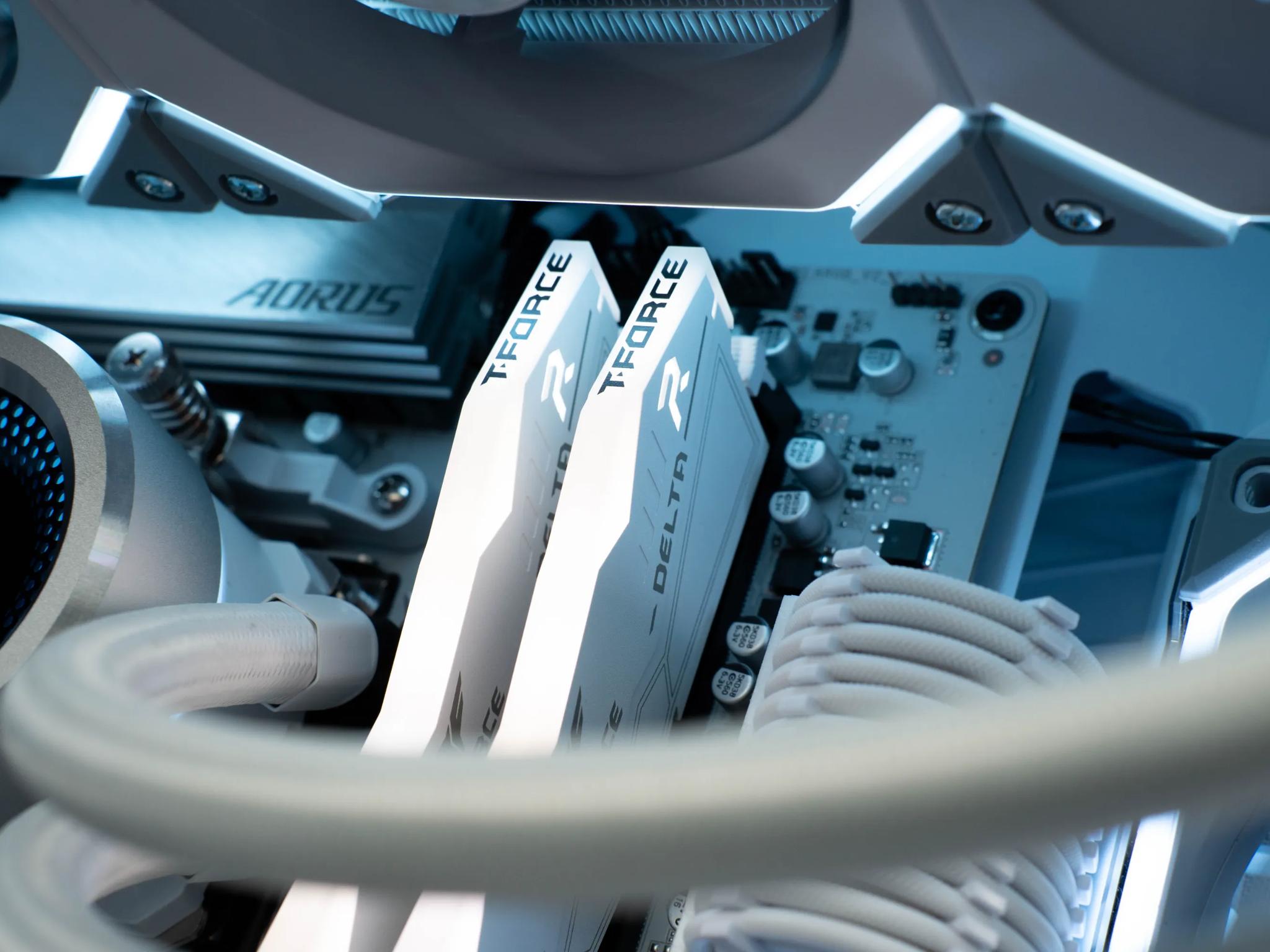 ~Singularity 2.0~ (RTX 4070 Ti | Ryzen 7 7700 | 32gb DDR5 6400MHz | 2tb SSD | WiFi | Bluetooth)