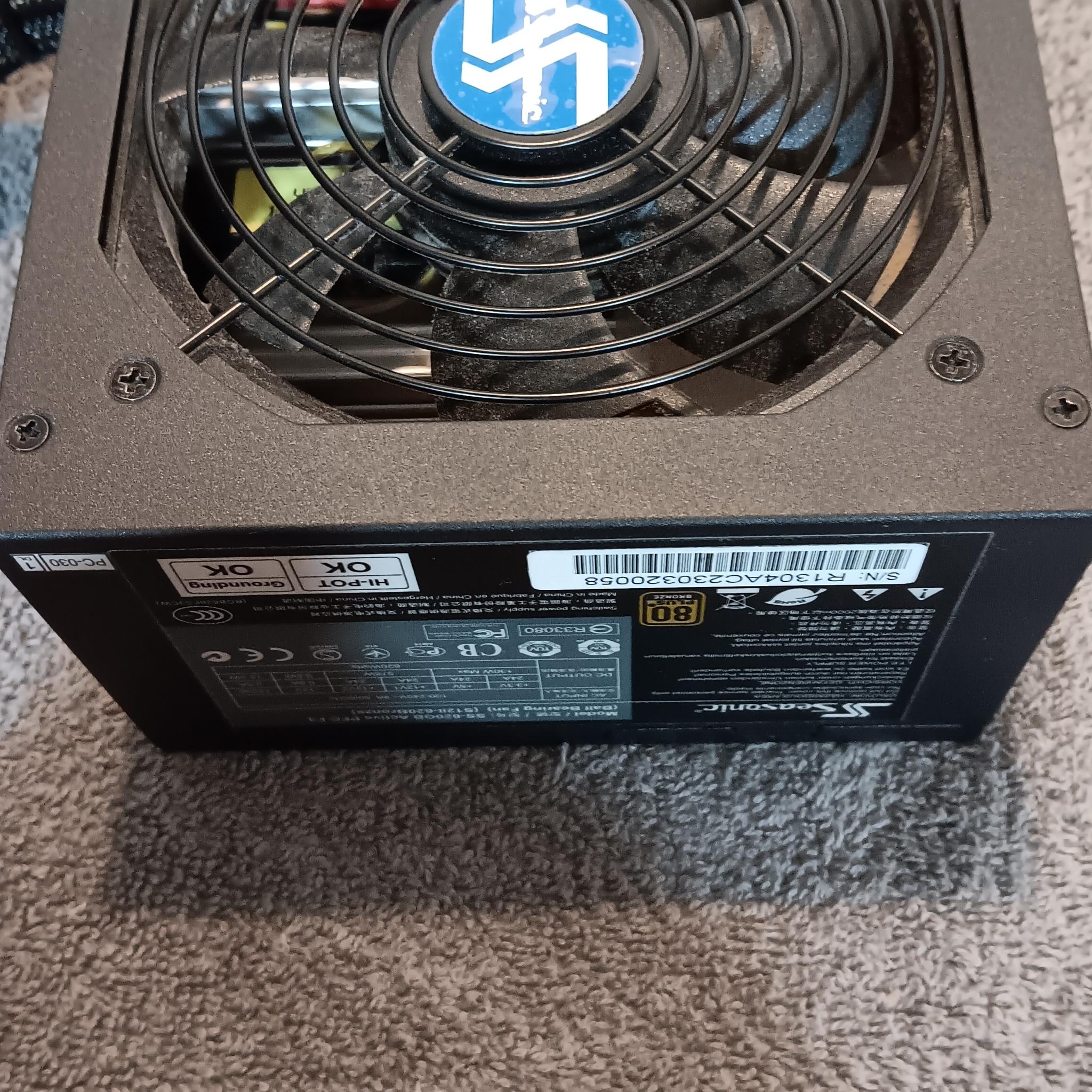 Seasonic SS-620GB 620 Watt 80+ Bronze PSU Working Pull