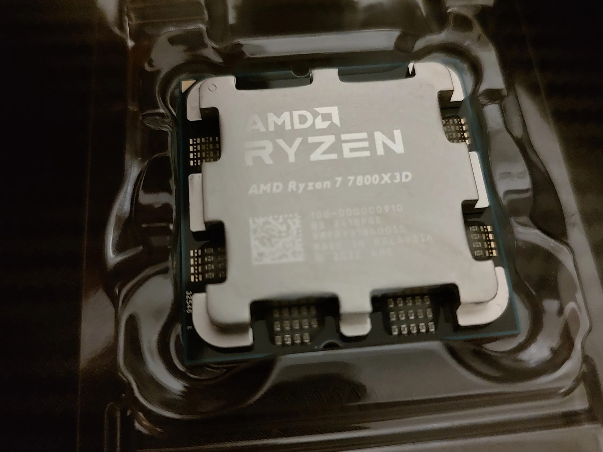 Ryzen 7 7800X3D - almost new!