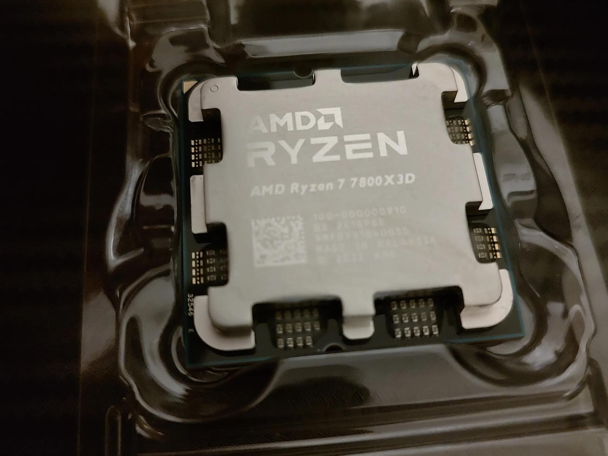 Ryzen 7 7800X3D - almost new!