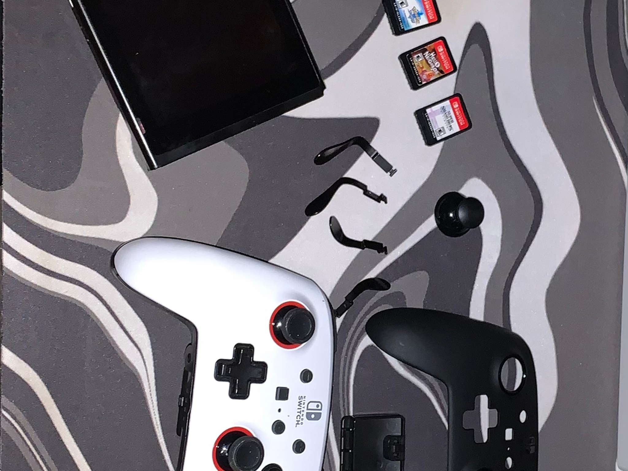 Nintendo switch bundle!!!! Comes with games and a Nintendo switch controller!!