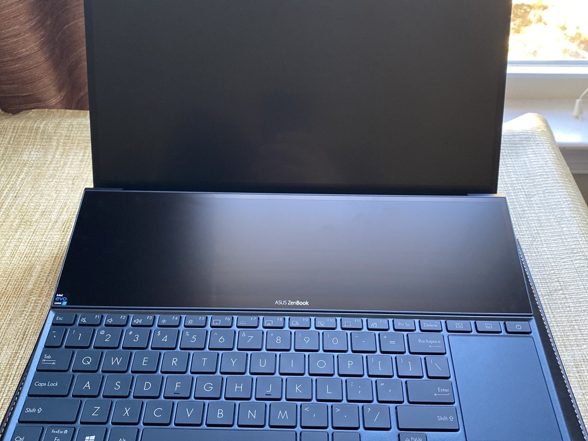 Asus Zenbook Duo 14 (UX482)