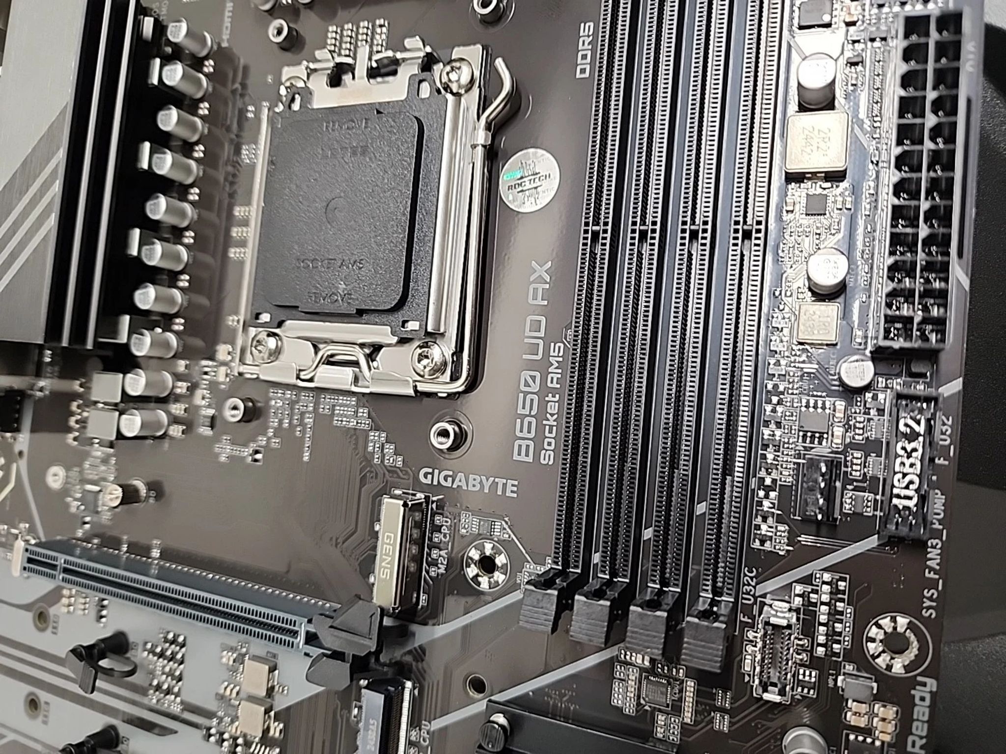 UPDATED BIOS GIGABYTE B650 UD AX WIFI DDR5 AM5 ATX MOTHERBOARD