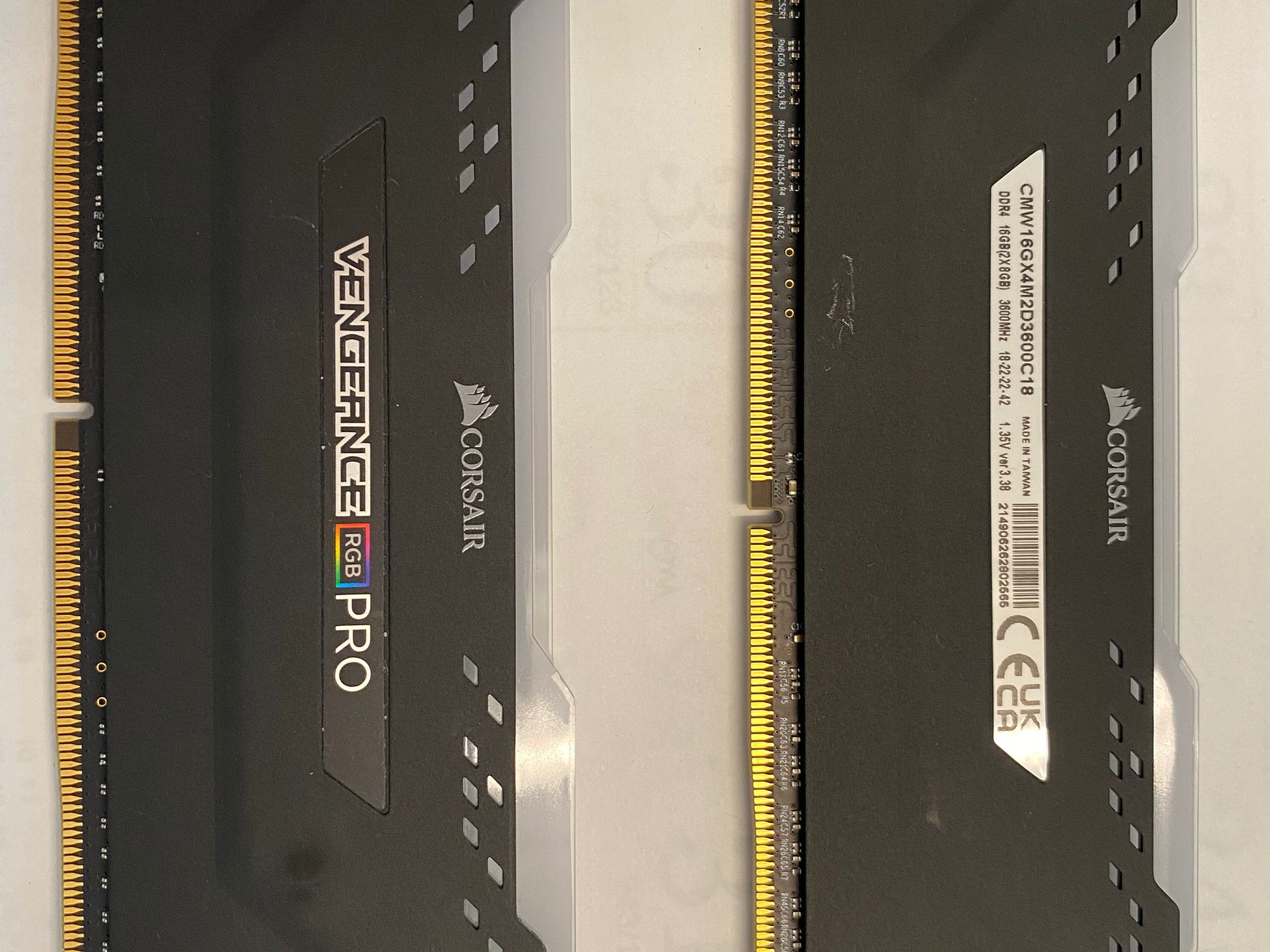 Corsair Vengeance Pro DDR4 16gb ram (2x8)