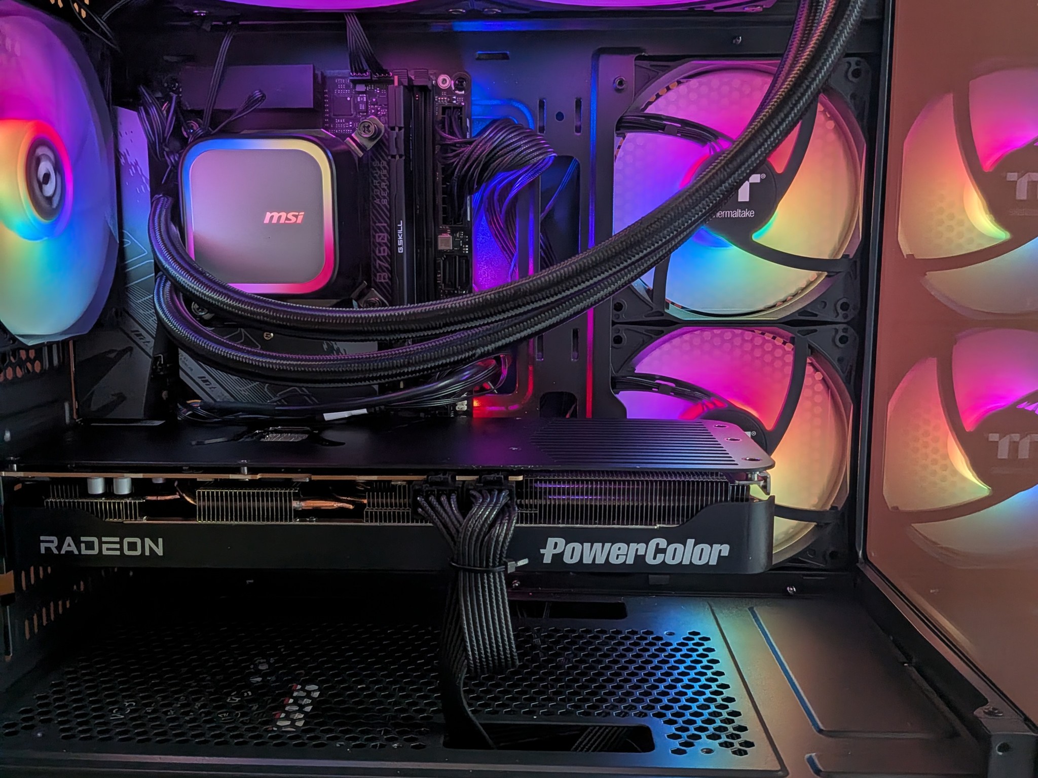 13700K | 9070 GRE | 16GB DDR5 | 1TB NVME | 650W