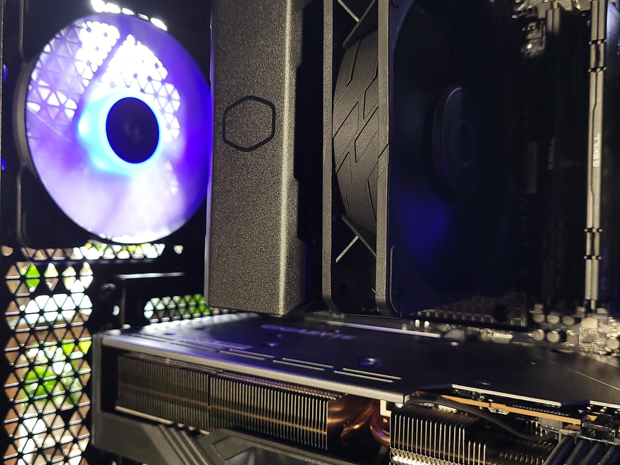 RYZEN 5 7600 | RX 7800XT | 32GB RAM | 2TB STORAGE | WINDOWS 11 ACTIVATED