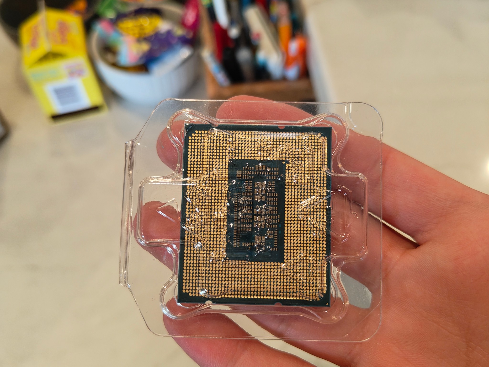 Intel Core i5-12400F (6 Cores, 12 Threads, 4.4Ghz Turbo)