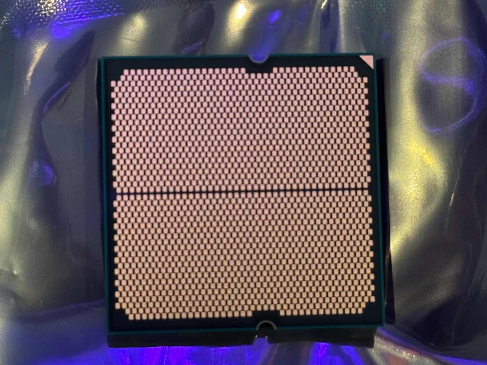 AMD Ryzen 7 7700 8-Core, 16-Thread Unlocked Desktop Processor