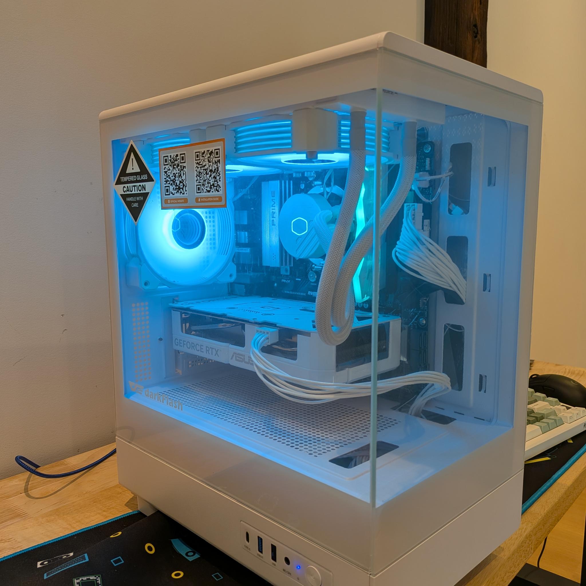 1080p AM5 Starter - RTX 5060, Ryzen 5 7600X, 16 GB DDR5 RAM, 1 TB NVME, RGB, Liquid Cooled