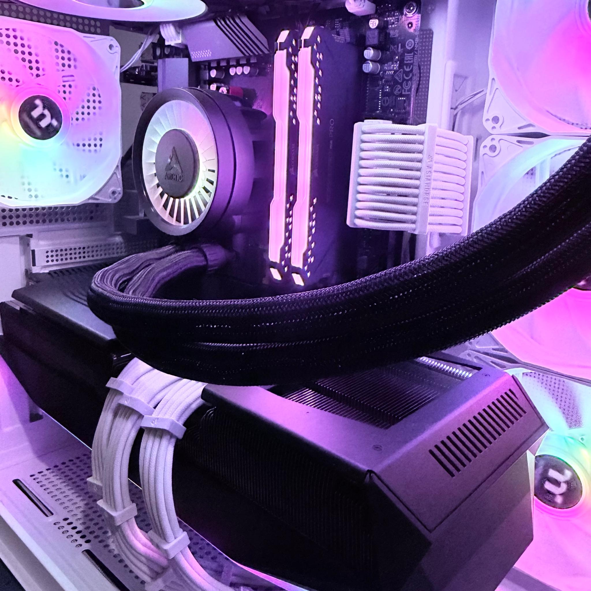 ❄️"Arctic Aurora"🌈 | 4K Gaming | RX 9070XT 16GB | Ryzen 7 5800X3D | 32GB Ram | 2TB+2GB SSD | Free