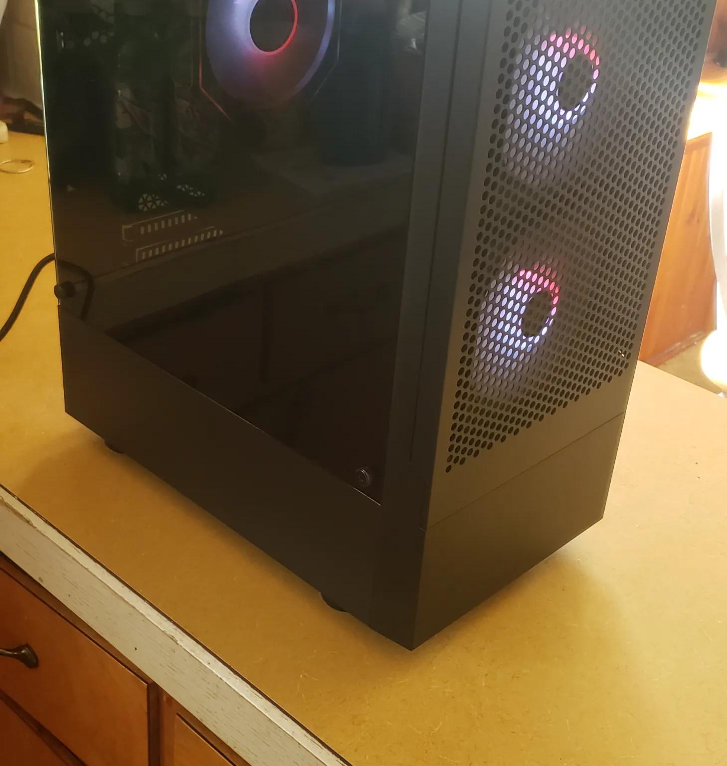 Xeon CPU 12 core GTX 1070 32GB DDR4 budget gaming pc