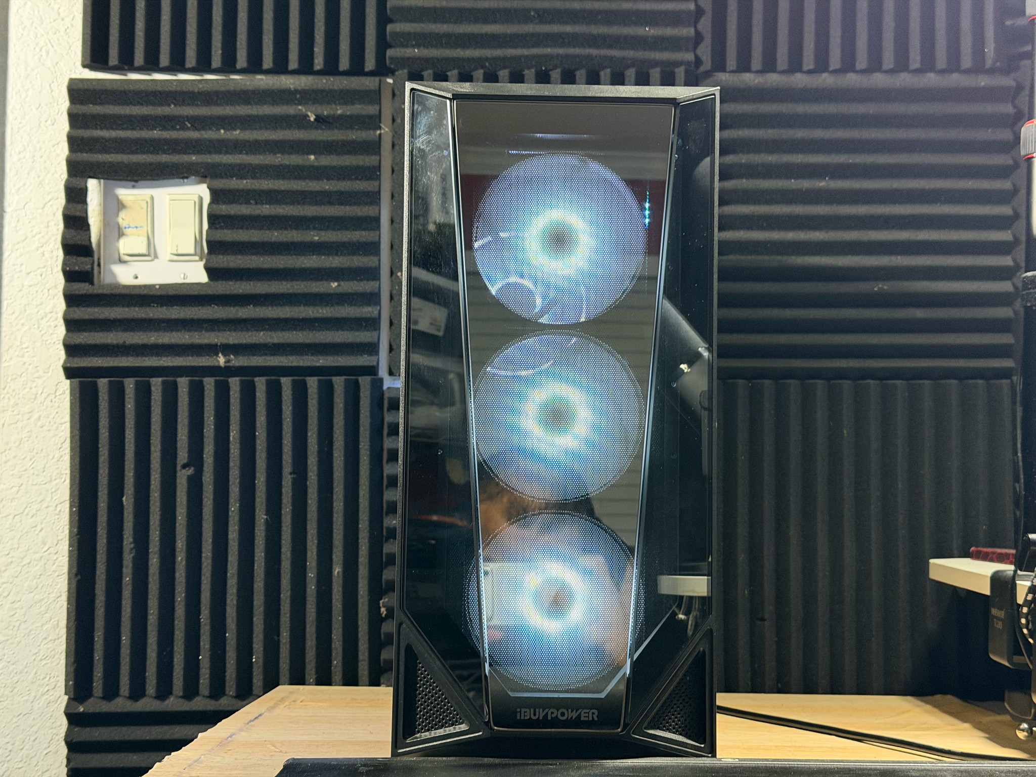 i5 10400F | RTX 3050 8GB | 16GB DDR4 | 240GB SSD + 1TB HDD
