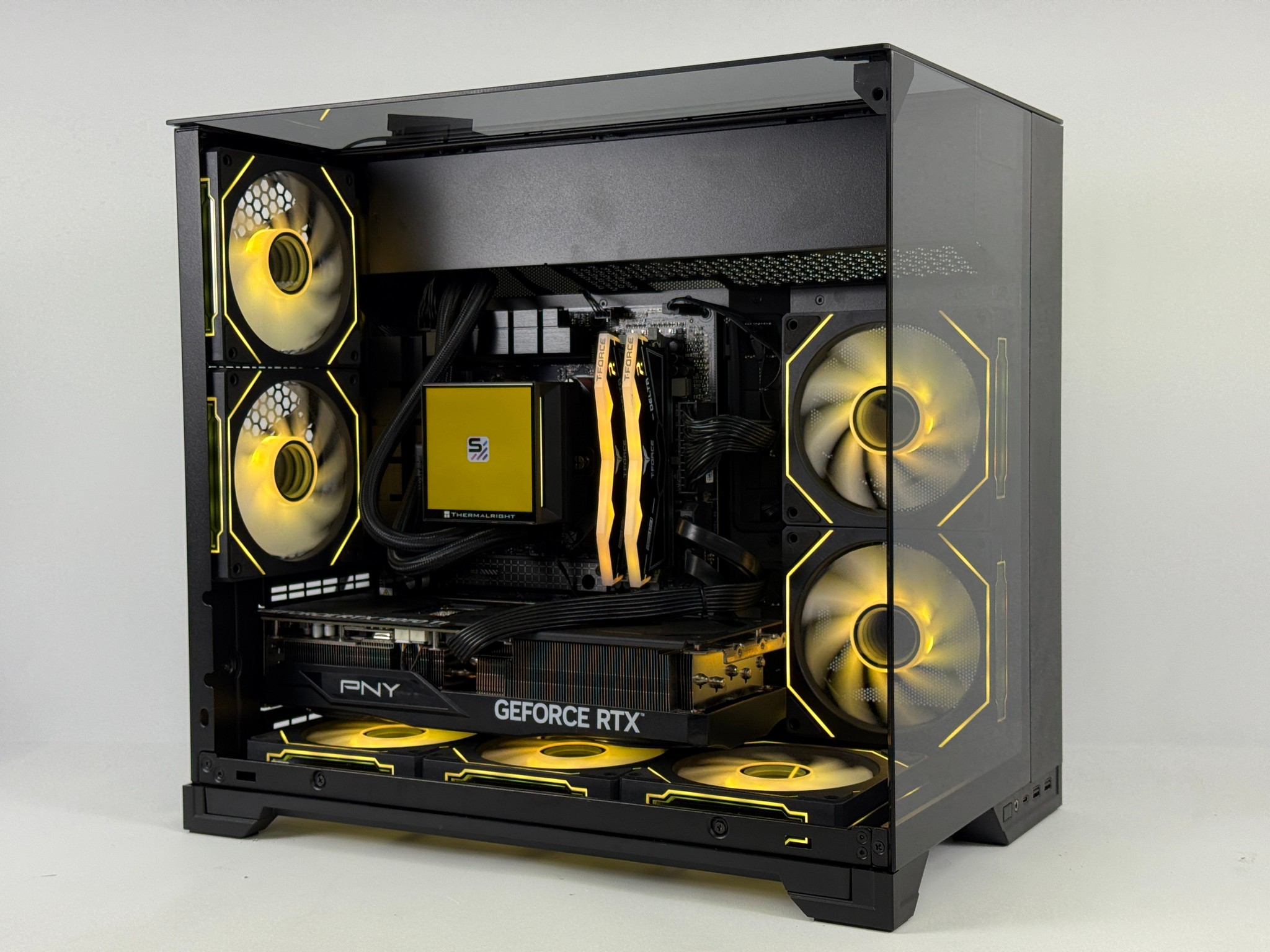 4K Gaming | Ryzen 7 9800X3D, RTX 5070 Ti, 32GB DDR5 RAM, 2TB NVMe SSD, WiFi + Bluetooth
