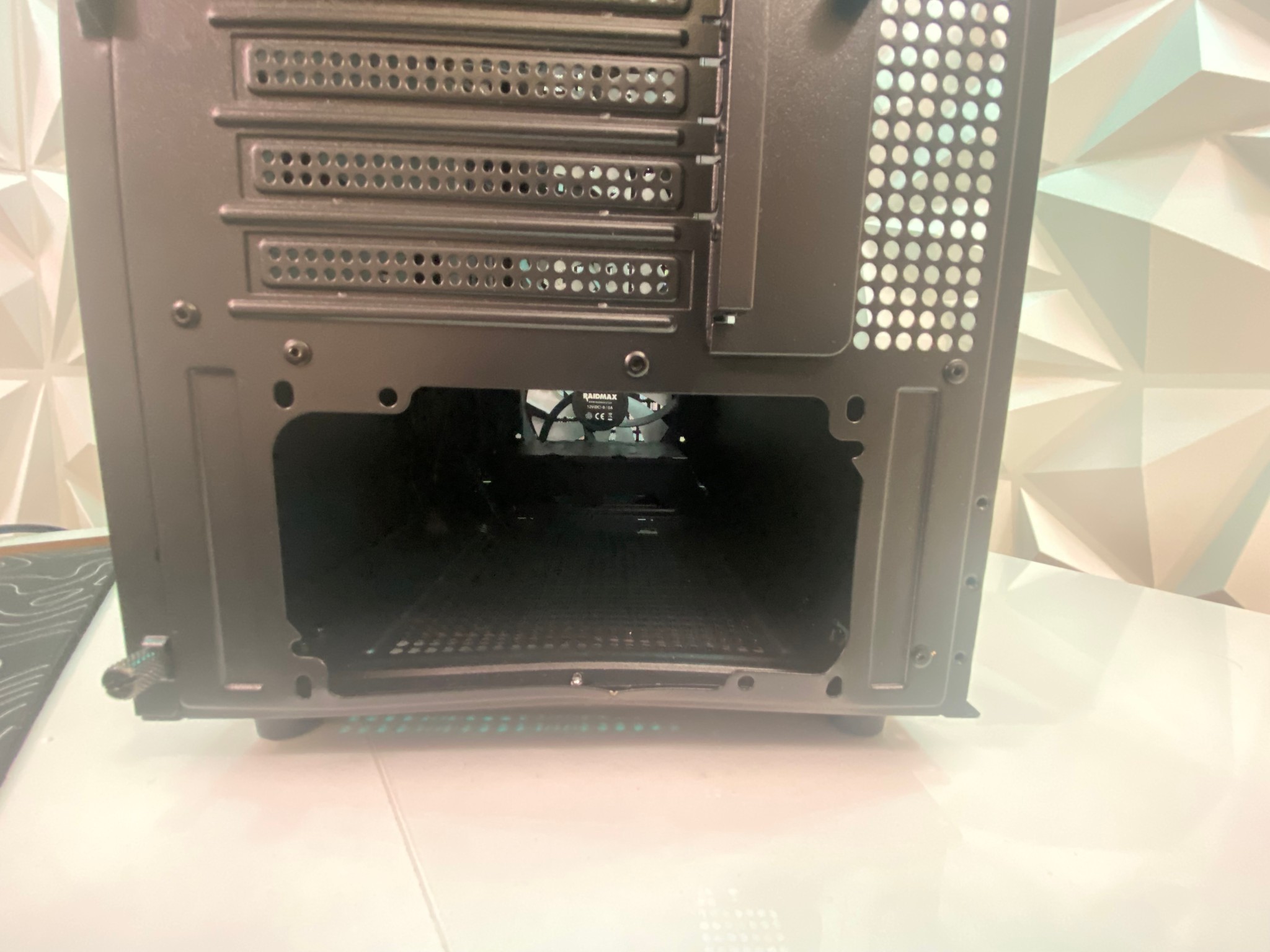 RaidMax ATX Black PC Case – Open Box