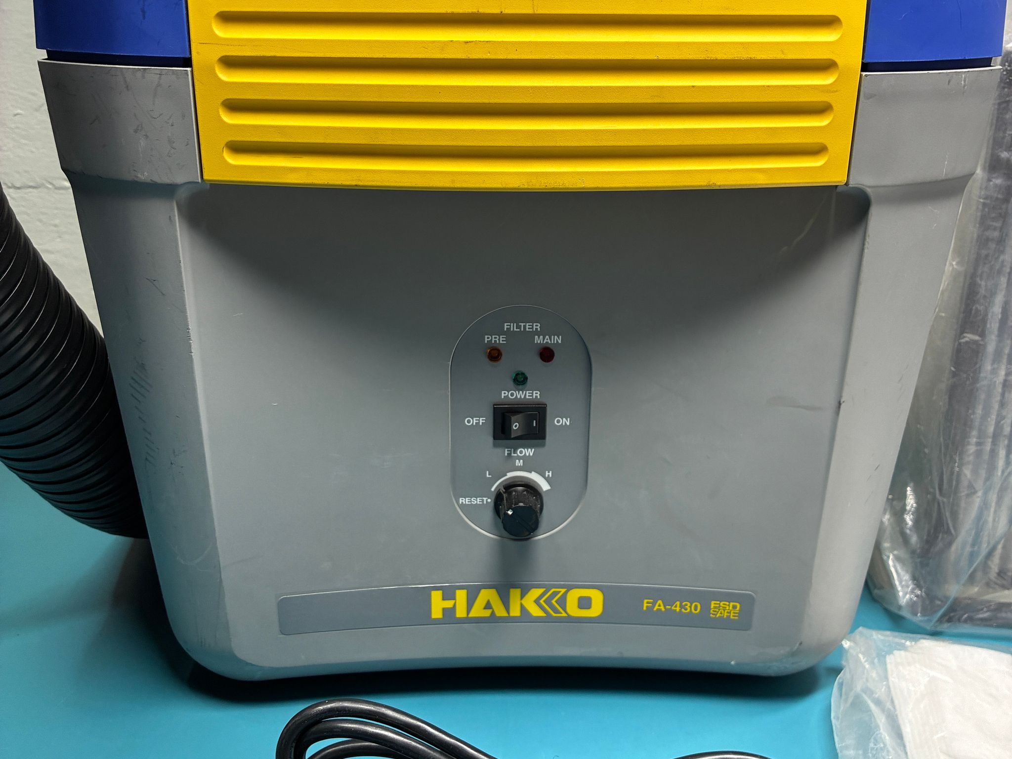 Hakko FA430 Fume Extractor + Duct Kit & Spare Filters (Electronics Lab Equipment)