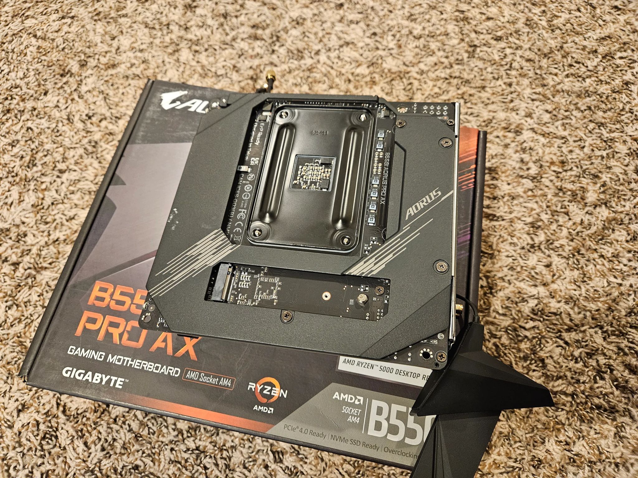 Gigabyte Aorus B550i