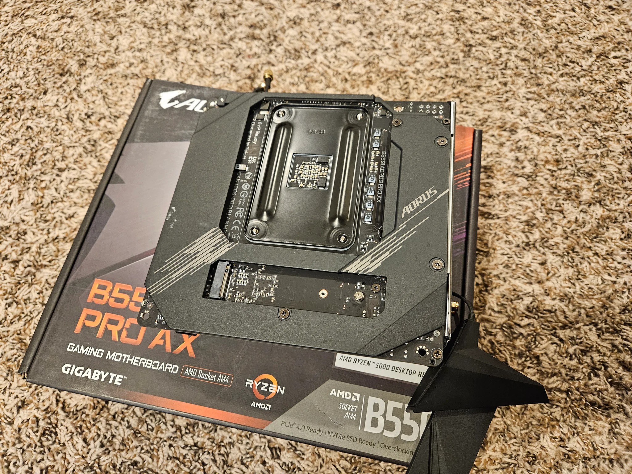 Gigabyte Aorus B550i