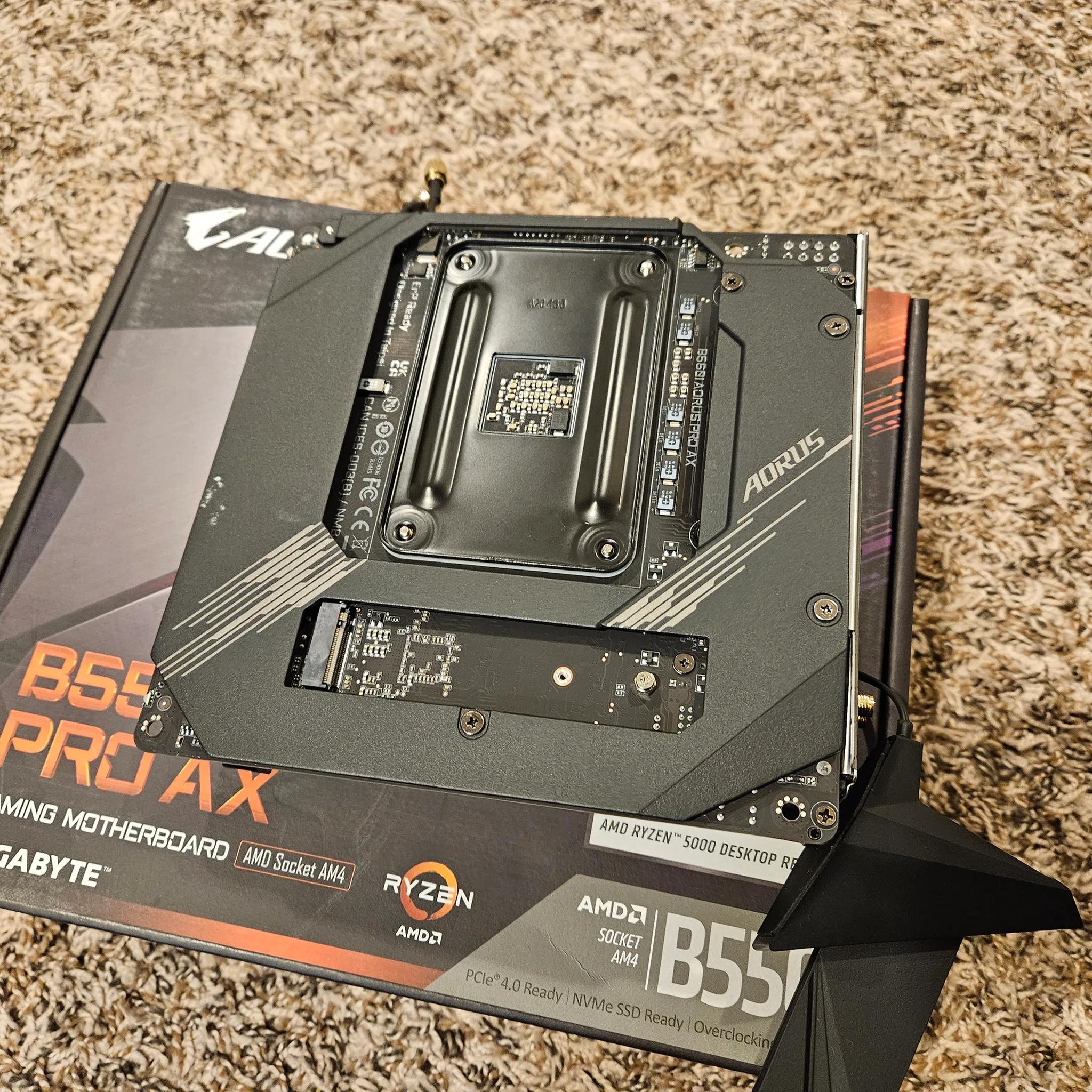 Gigabyte Aorus B550i