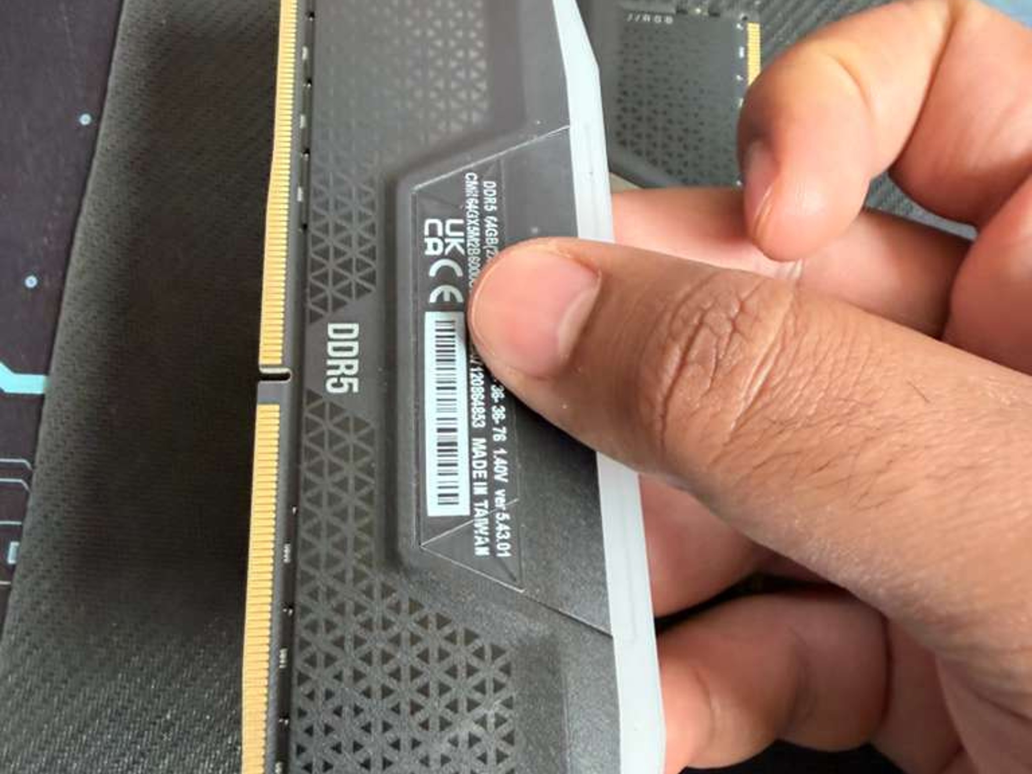 Corsair Vengeance RGB 64GB (2×32GB) DDR5-6000 CL30 — On Sale, Like New, Ready to Ship!