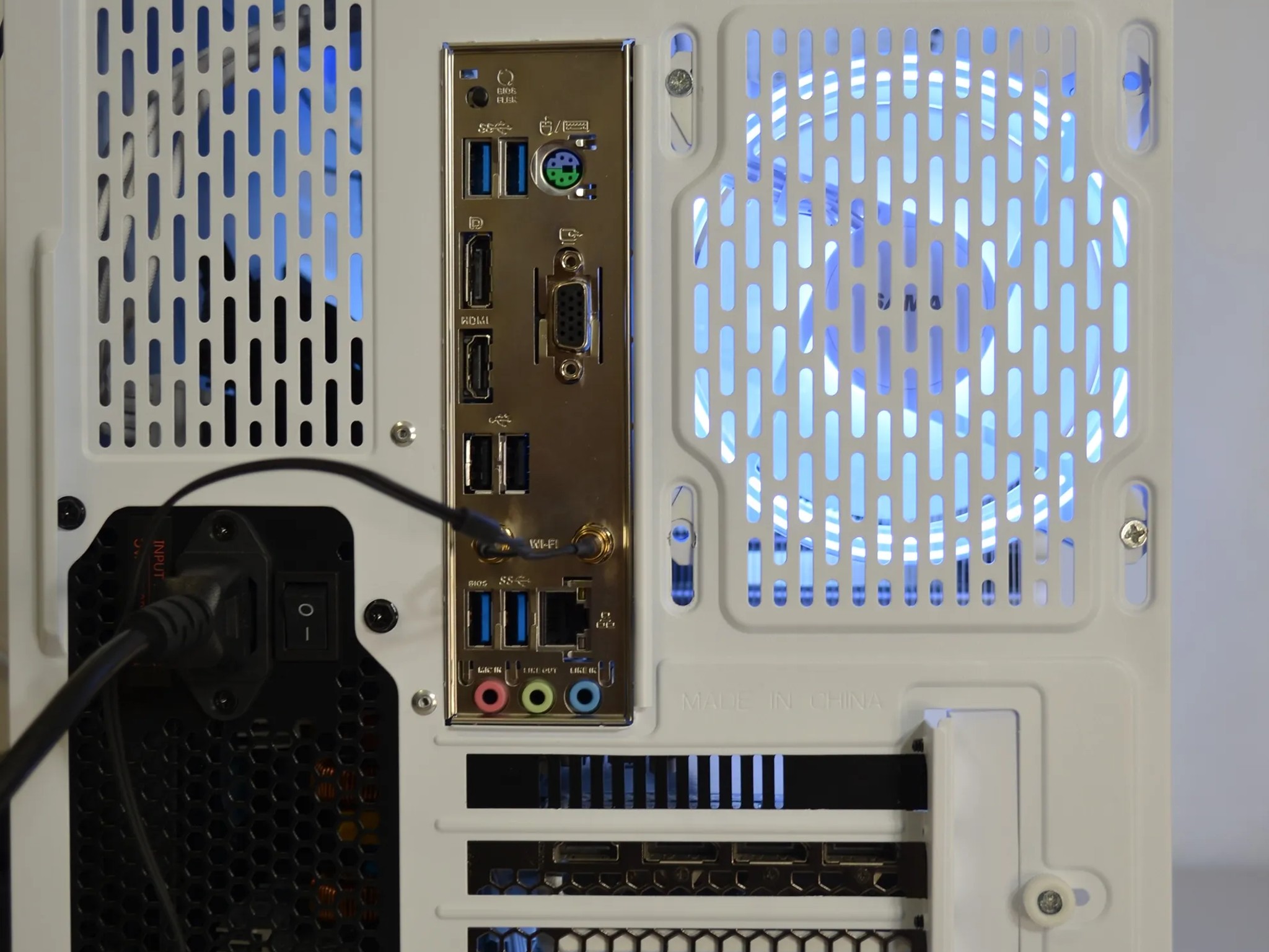 ⚪White Out⚪ RTX 3060ti | Ryzen 5 5500 | 1tb NVMe | Windows 11 FULLY ACTIVATED