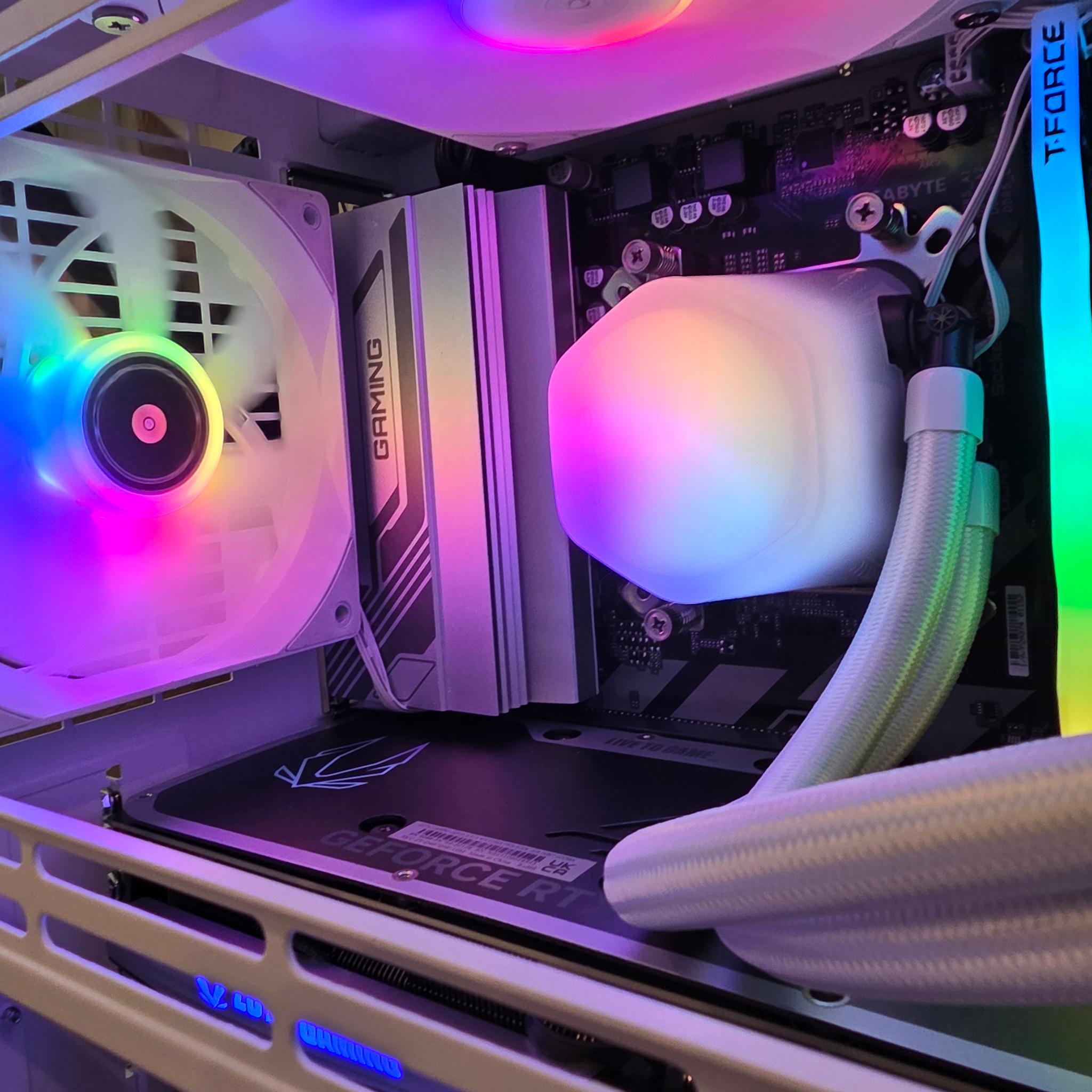 🥶 Compact Minimalist Build🥶 | Ryzen 7700X | 32GB DDR5 | RTX 4070 Super | 1 TB NVME