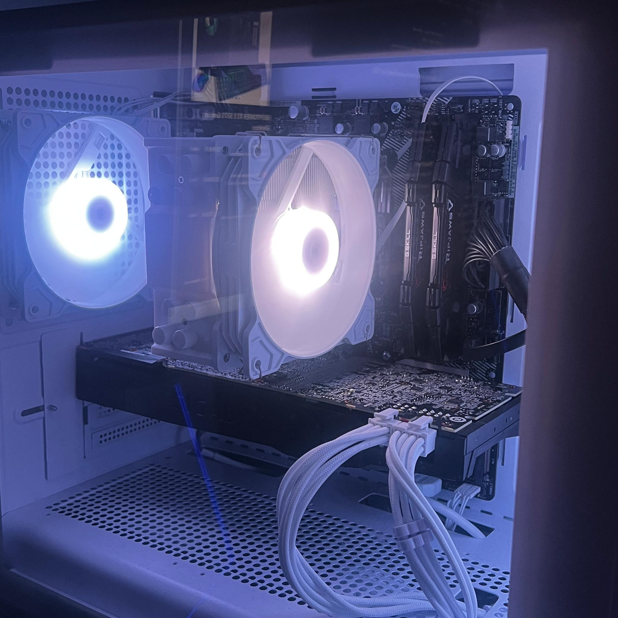 White Gaming PC Ryzen 7 5700X3D RTX 2080 32GB DDR4 1TB SSD RGB