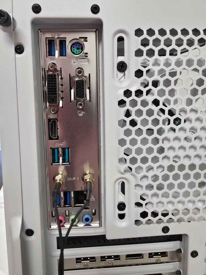 1080p Streaming / Gaming PC l Radeon RX 7600 l Ryzen 5 5500 6 Cores 12 Threads l 32GB DDR4 3600 MHz