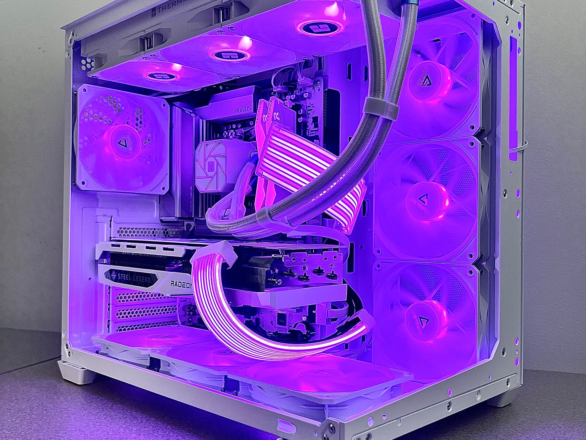 👑👑AMD KING👑👑RX 7900 GRE 16 GB⭐️RYZEN 7700X⭐️32 GB DDR5⭐️1 TB GEN 4 SSD⭐️WIFI