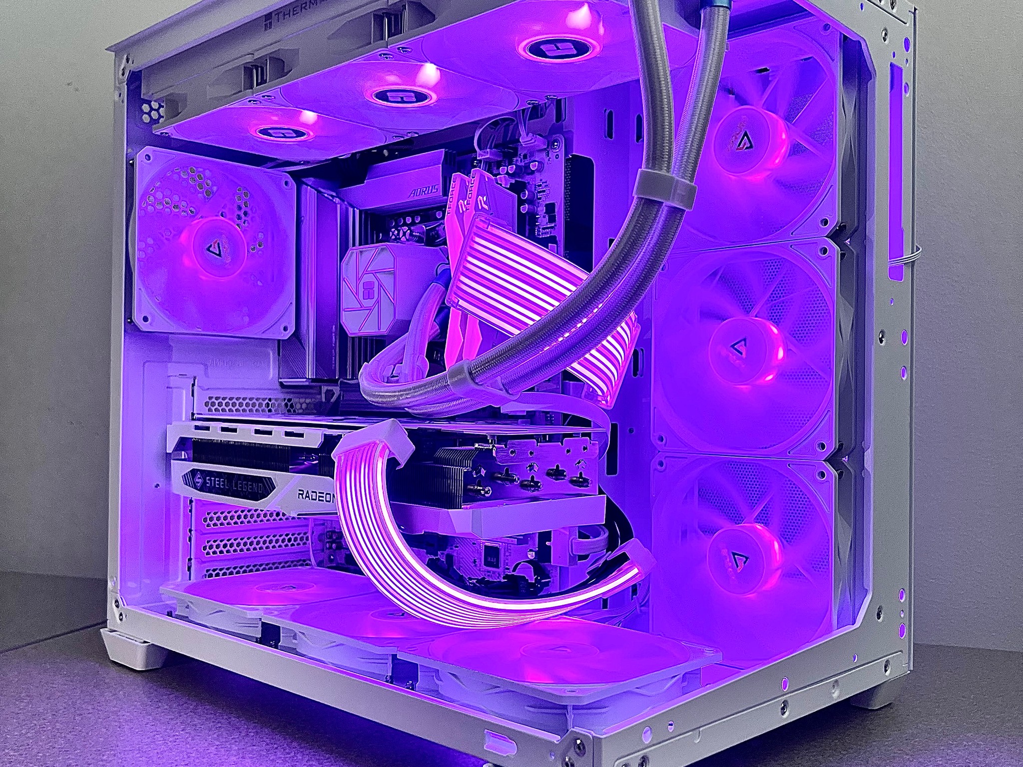 👑👑AMD KING👑👑RX 7900 GRE 16 GB⭐️RYZEN 7700X⭐️32 GB DDR5⭐️1 TB GEN 4 SSD⭐️WIFI