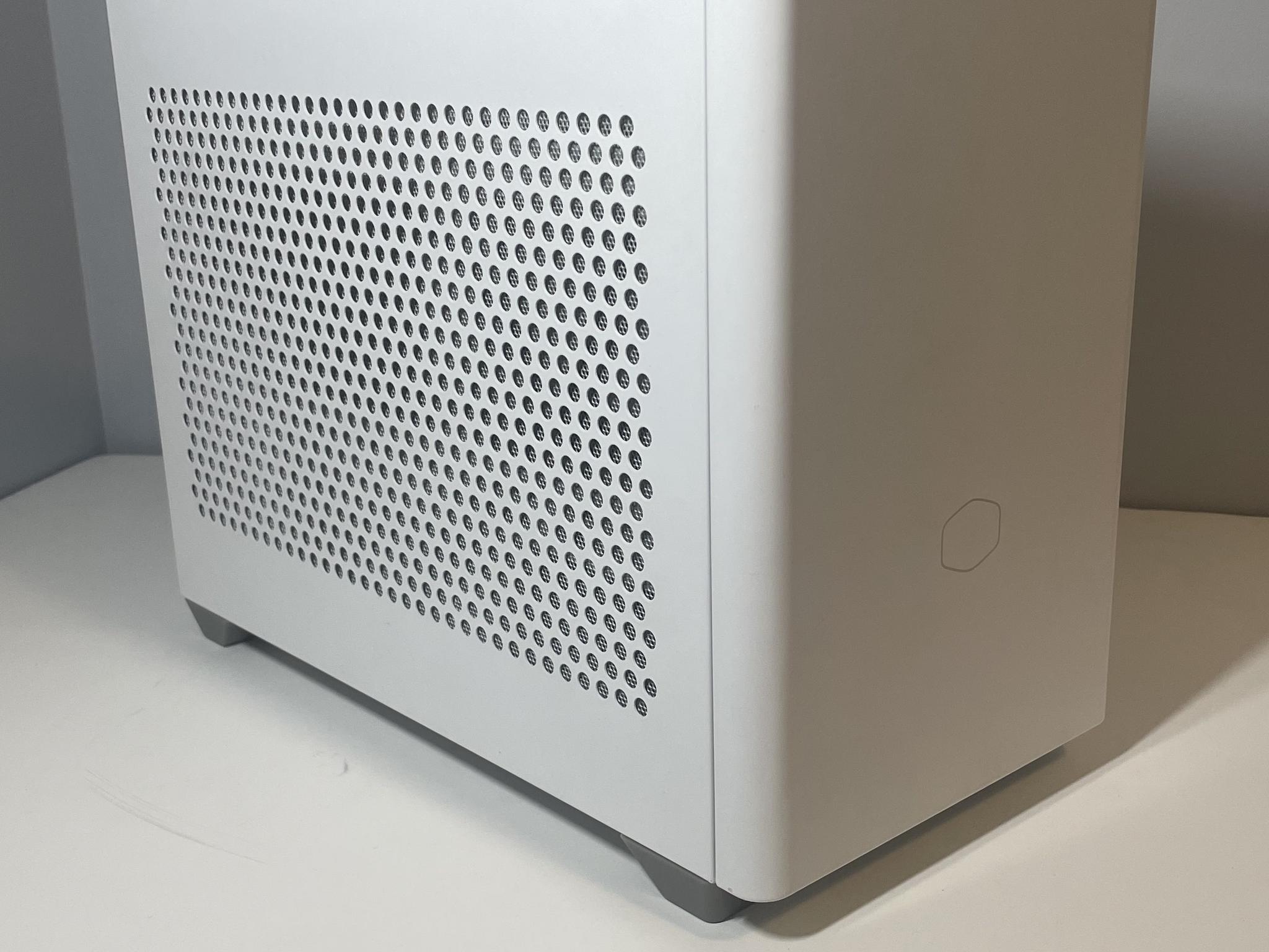 Cooler Master NR200 SFF Small Form Factor Mini-ITX Case with Vented Panel, Triple-slot GPU WHITE