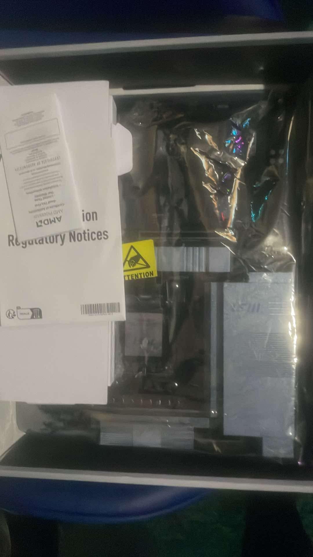 MSI X870-P WiFi + Ryzen 7 9700X