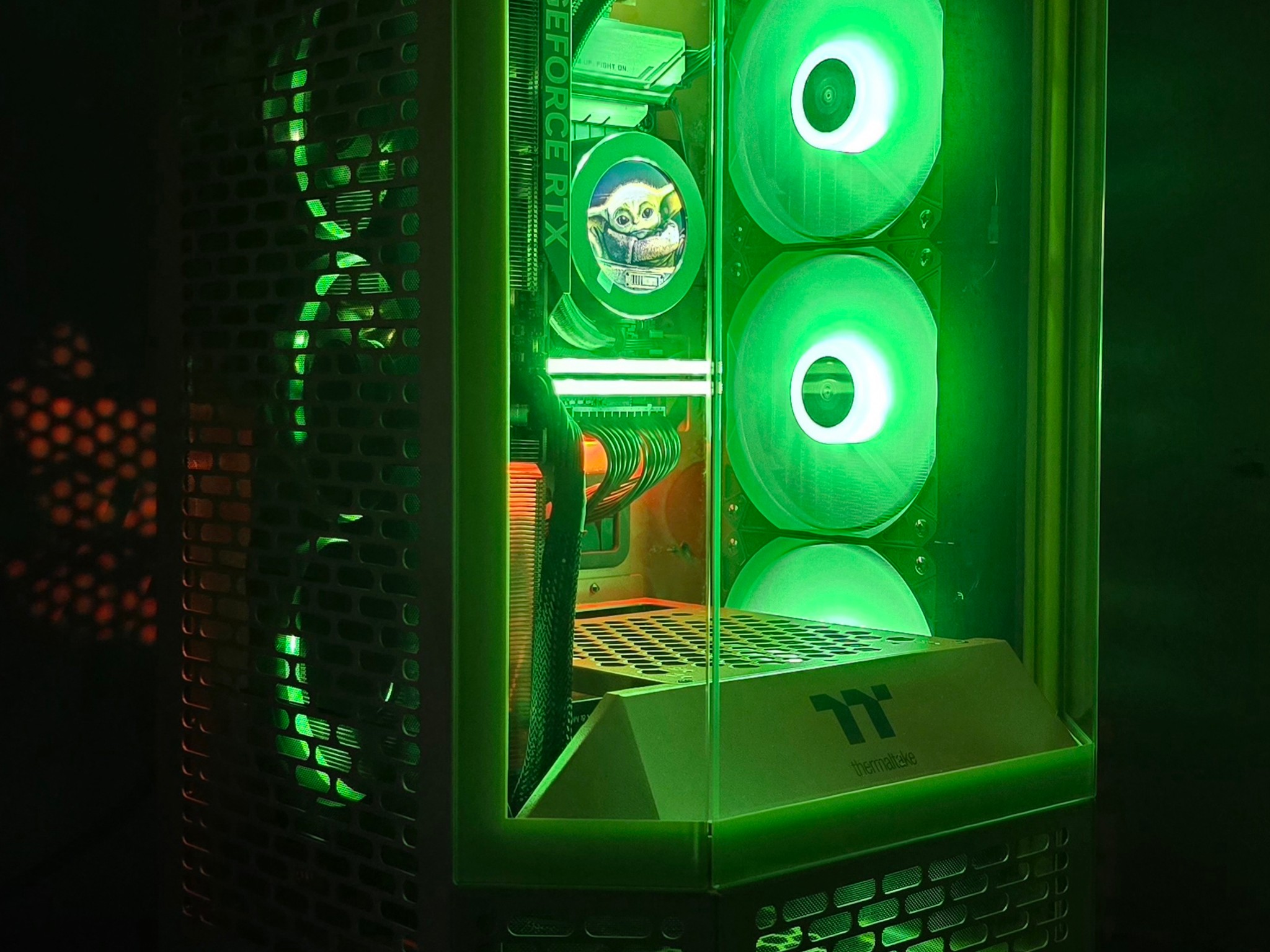 Custom Gaming PC "Helios" - Ryzen 7 5800X | 32GB CORSAIR RAM | RTX 4070 Ti 12GB