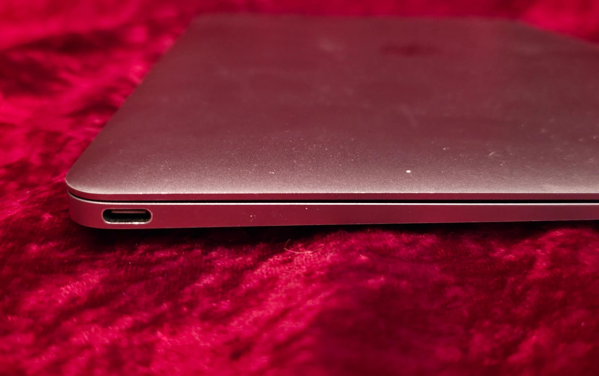 MacBook Air A1534