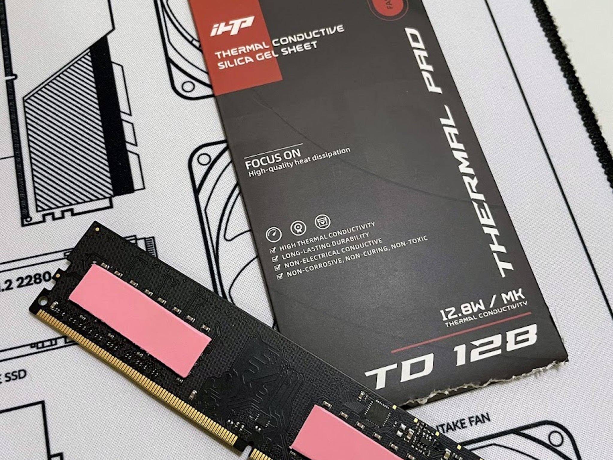 OLOy Blade RGB 64GB (2x32GB) DDR4-4000mhz CL18 swapped w/ Custom Spray-Painted Pinnacle Heatsinks