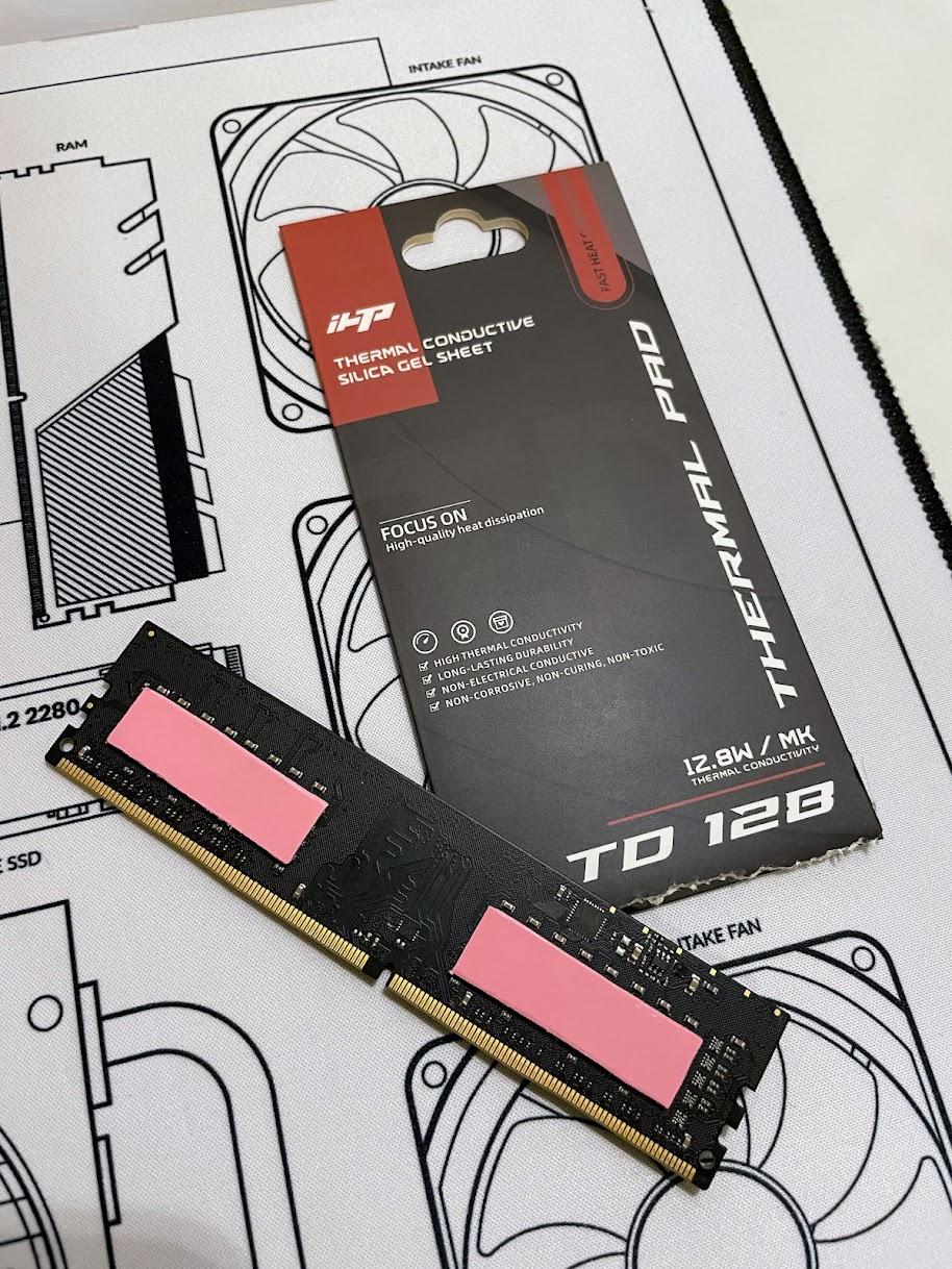 OLOy Blade RGB 64GB (2x32GB) DDR4-4000mhz CL18 swapped w/ Custom Spray-Painted Pinnacle Heatsinks