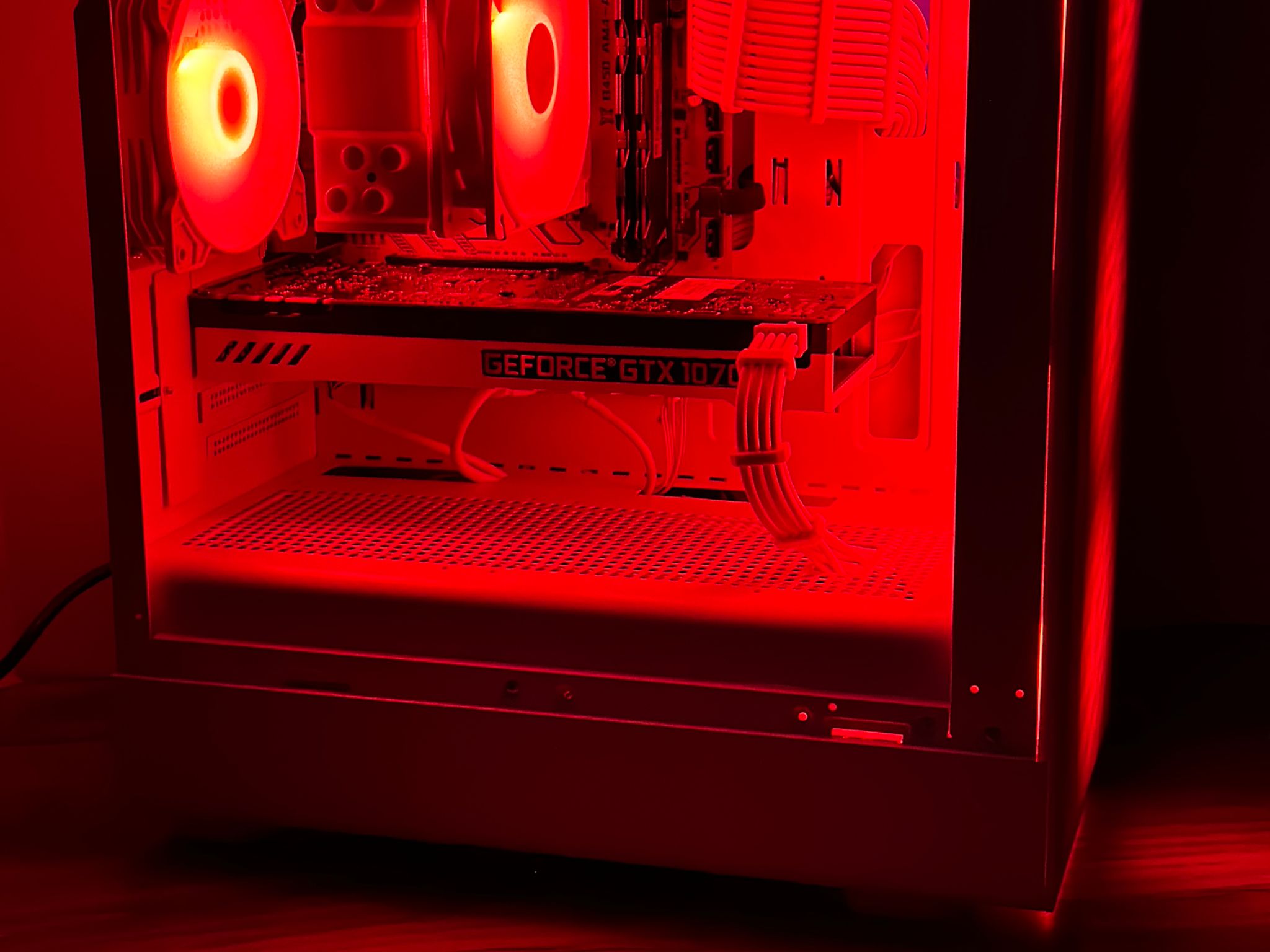 GTX 1070 | Ryzen 5 2600x | 16GB DDR4 | 1.26TB | Windows 11 | Office 2024 | WiFi | Custom Gaming PC