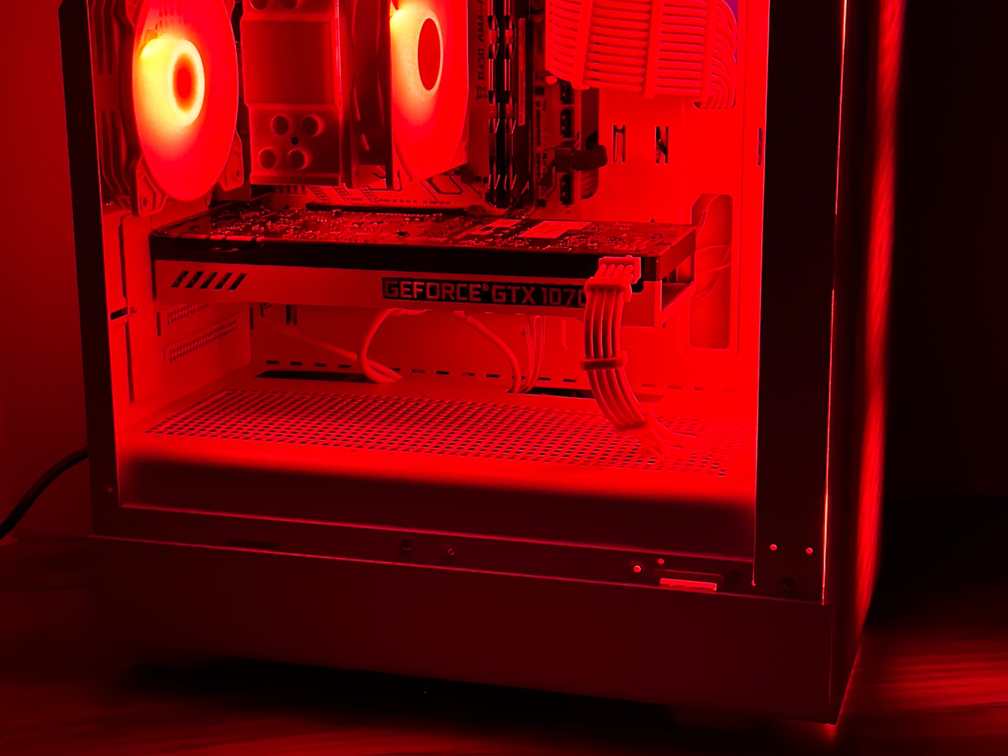 GTX 1070 | Ryzen 5 2600x | 16GB DDR4 | 1.26TB | Windows 11 | Office 2024 | WiFi | Custom Gaming PC