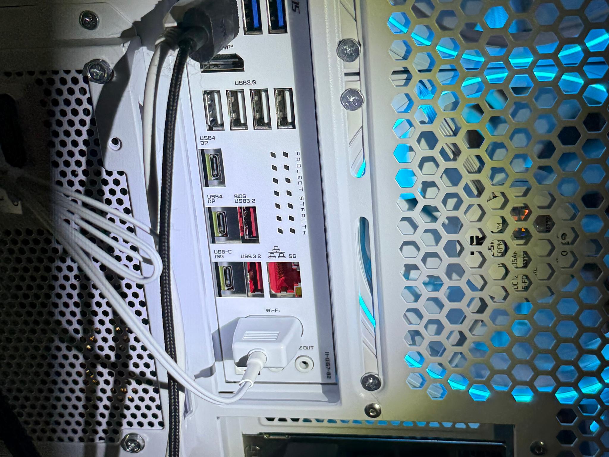 Premium Custom PC All White! 2TB Nvme! 9800X3D and 9070XT XFX Swift