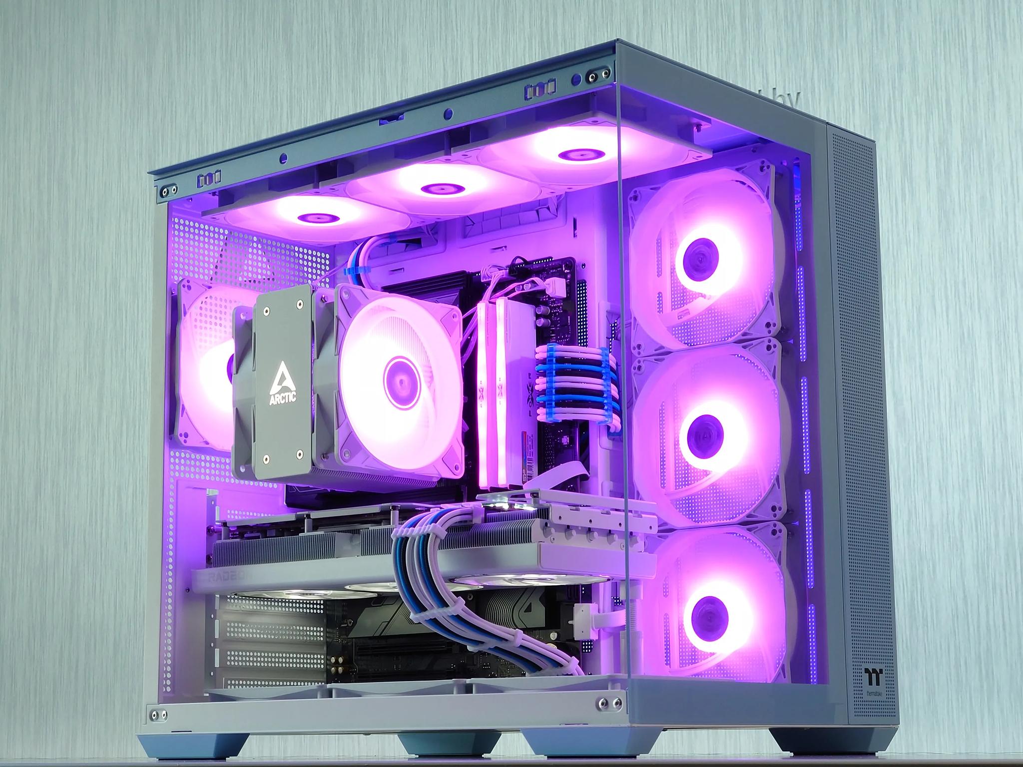 🌬️🧊🐧🥶Iceberg Gaming PC🧊AMD RX 7800 XT 16GB❄️AMD Ryzen 5 7500F❄️32GB DDR5❄️ 1TB