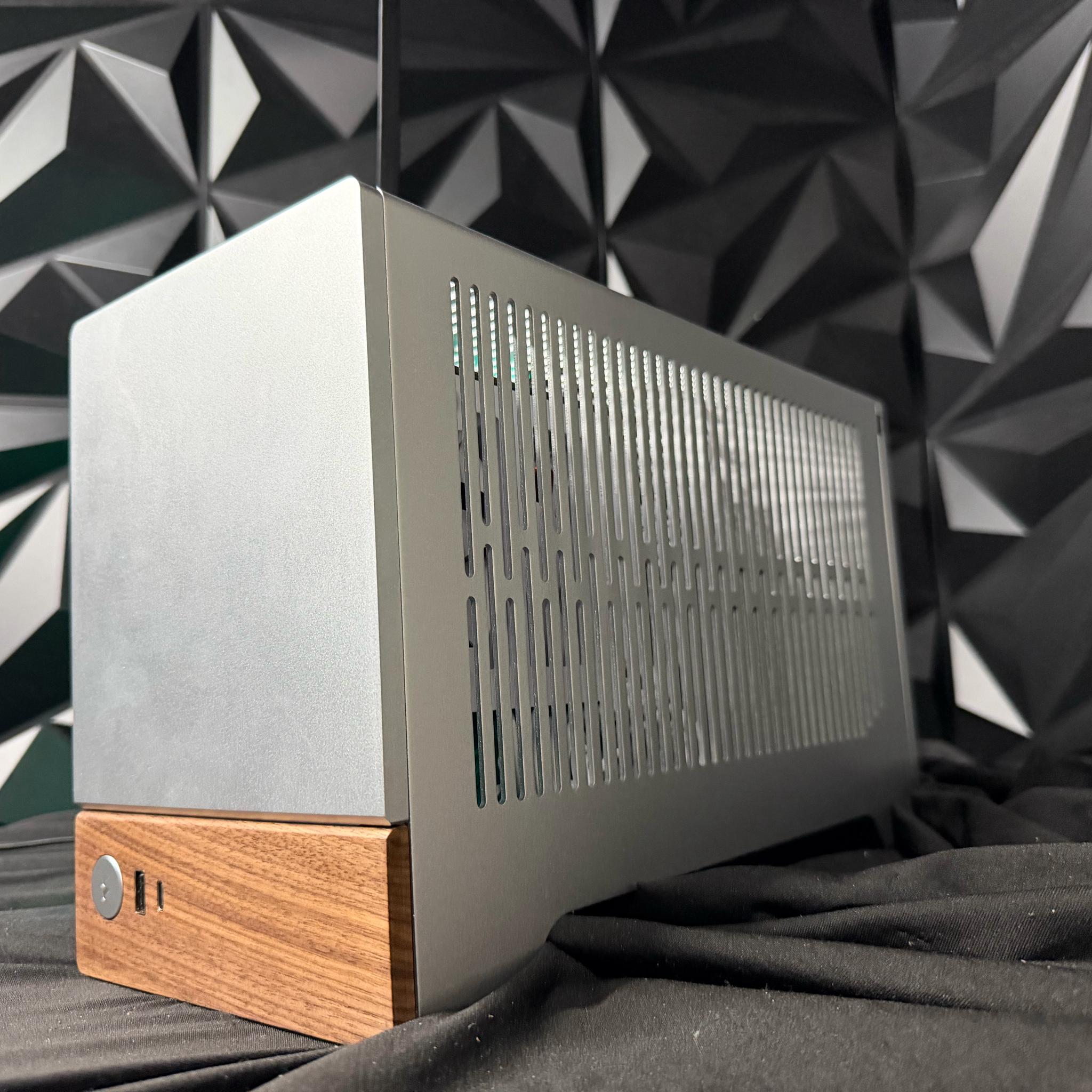 💿🔥 SILVER BULLET 🔥💿 Ryzen 7 7700X| RX 9070 XT| 32 GB DDR5| 2 TB NVMe| 850W PSU