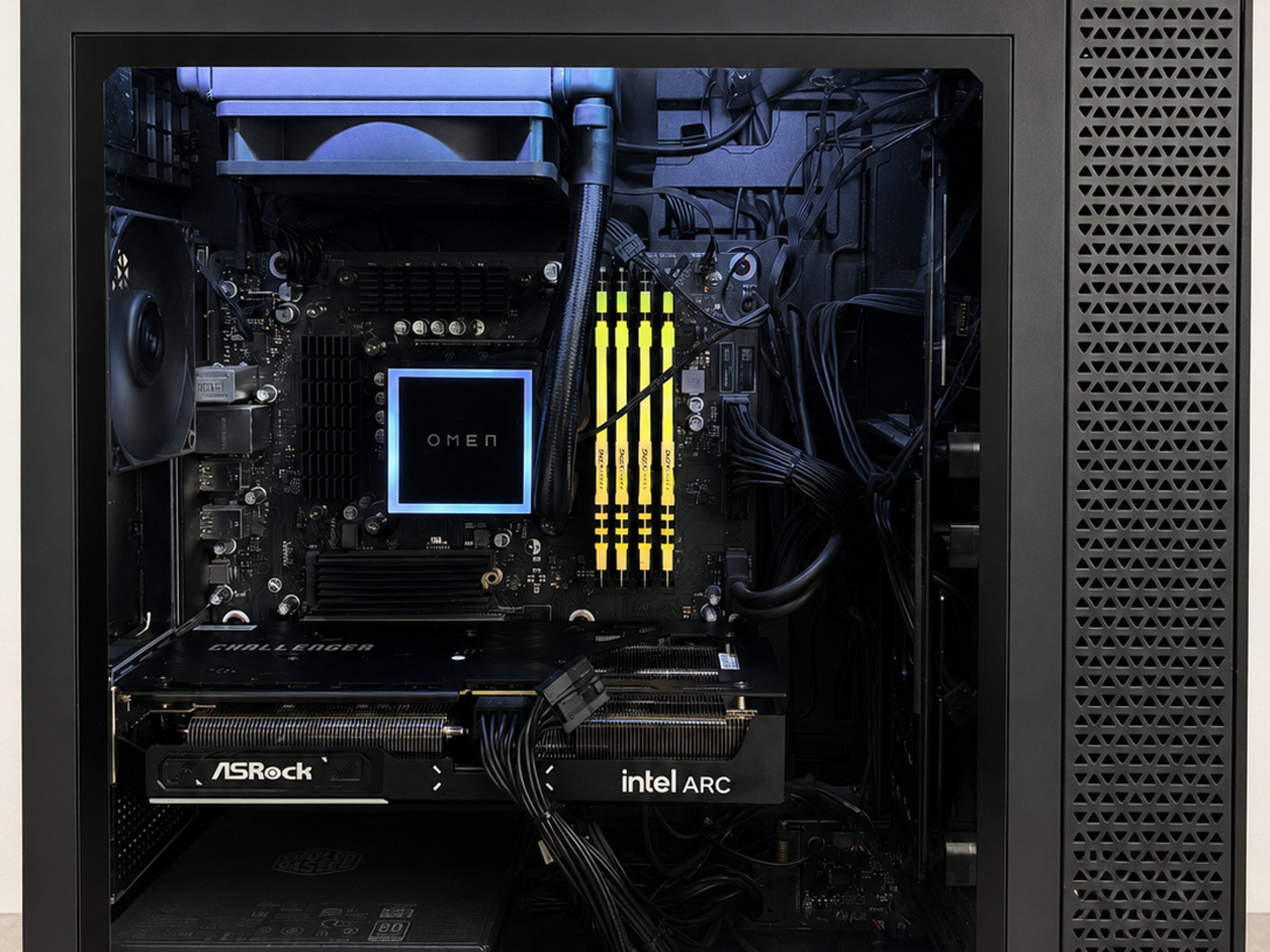 10900K | B580 | 64GB DDR4 | 2TB | HP OMEN MAX 30L Gaming PC