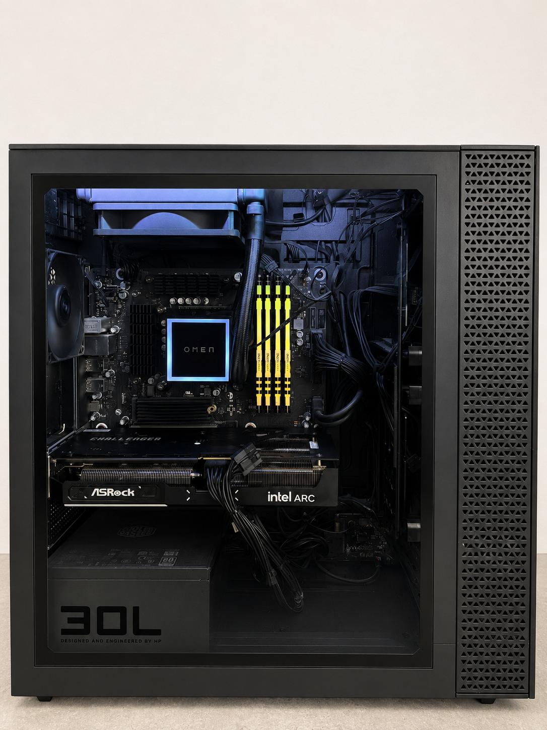 10900K | B580 | 64GB DDR4 | 2TB | HP OMEN MAX 30L Gaming PC