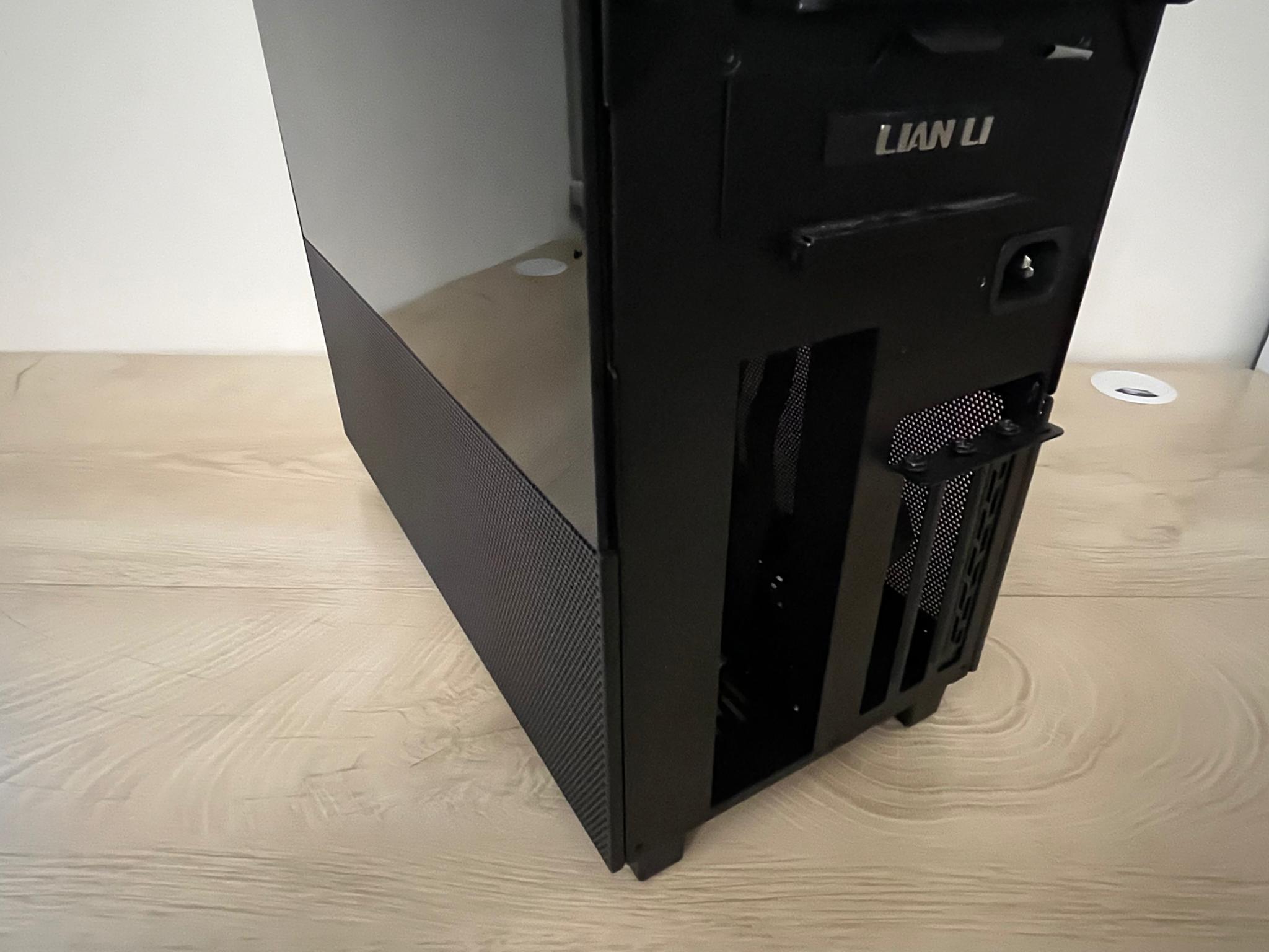 Lian Li Q58 (PCIE 4.0) ITX Case w/ +80 Gold 650w SFX PSU