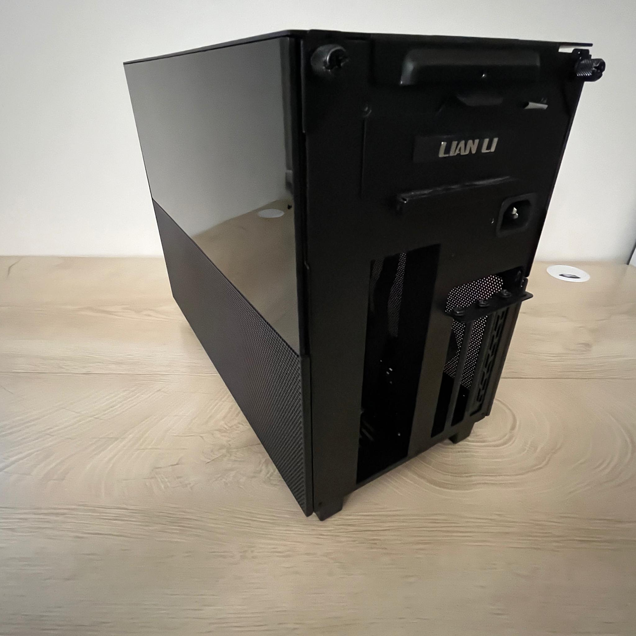 Lian Li Q58 (PCIE 4.0) ITX Case w/ +80 Gold 650w SFX PSU